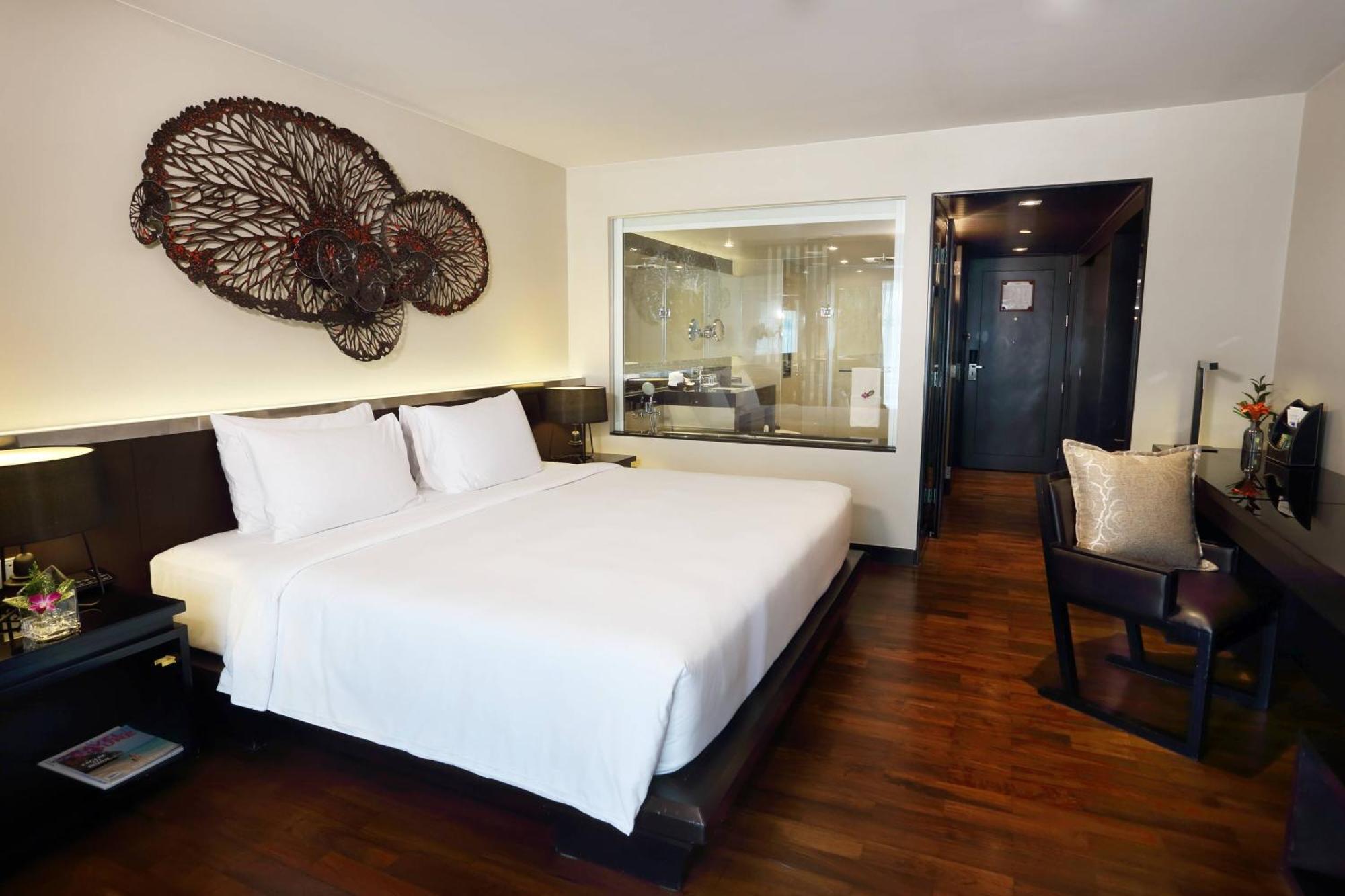 Junior Suite 1 King Ocean view Balcony,1629399140:JPEG