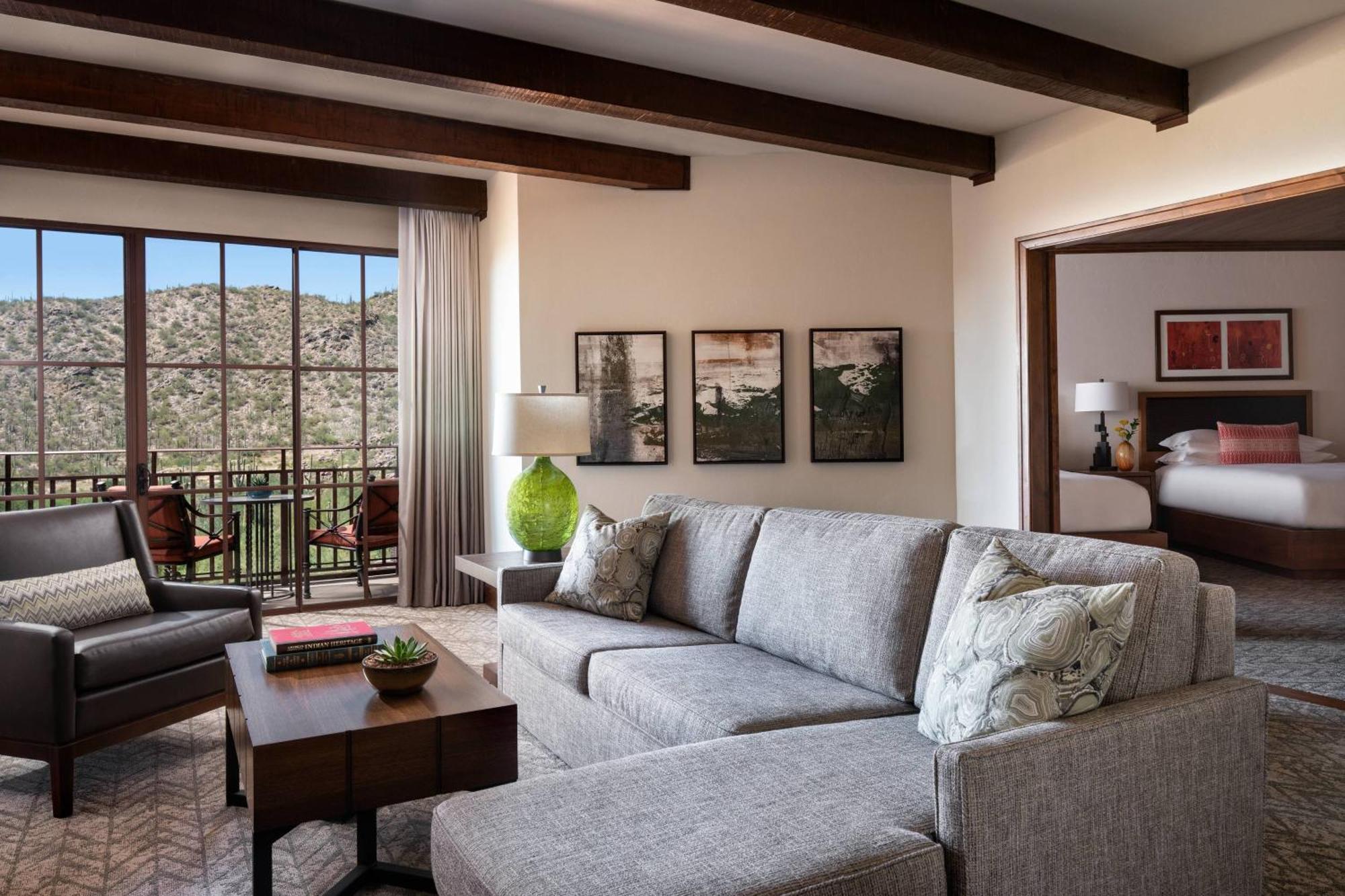 1 Bedroom Executive Suite 2 Queen Balcony