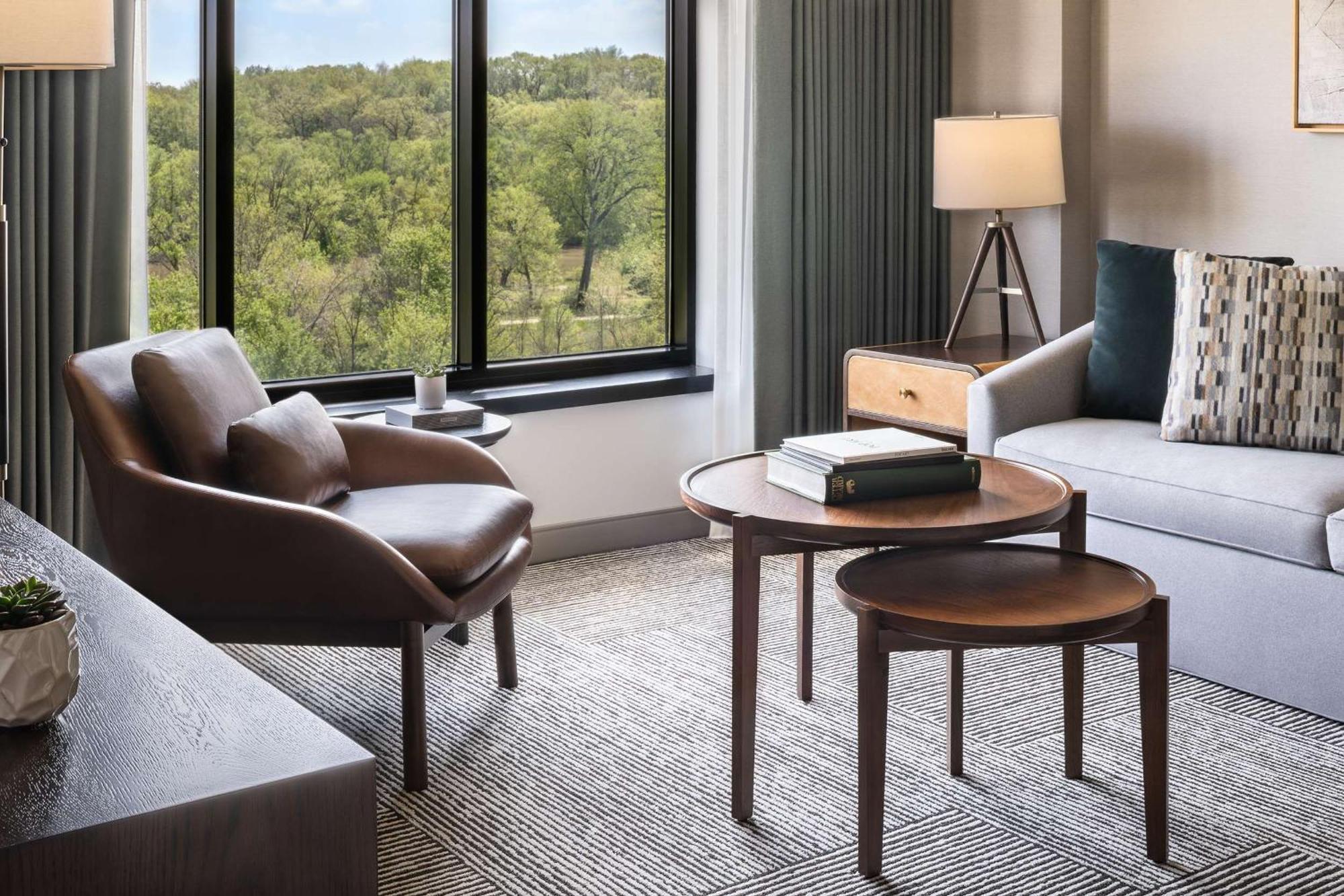 One-Bedroom Suite River View