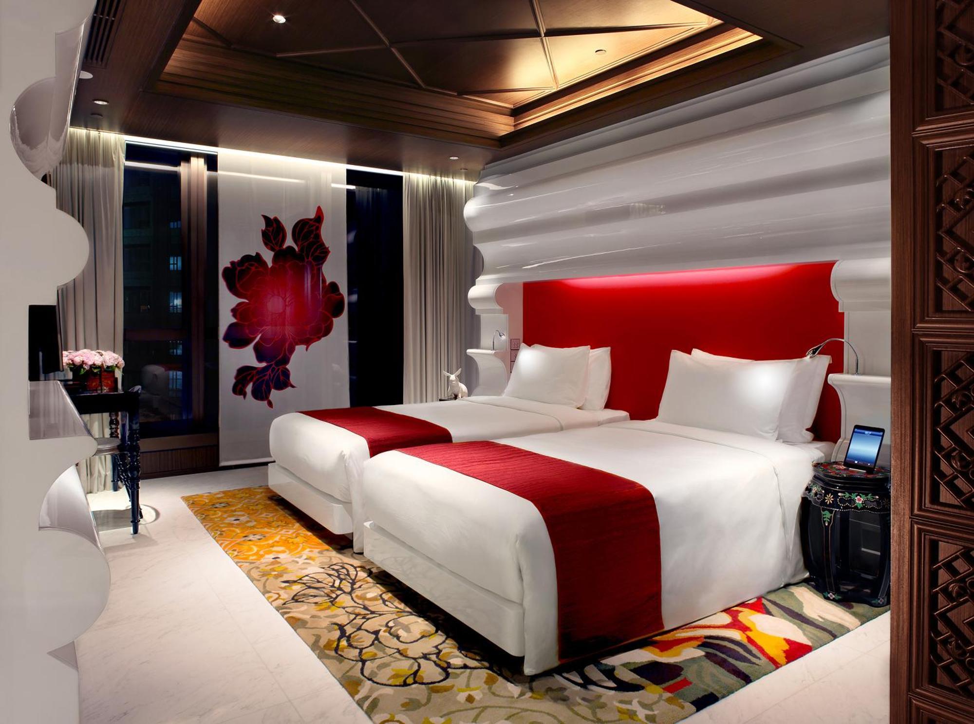 Full Moon King Room Partial Harbour View