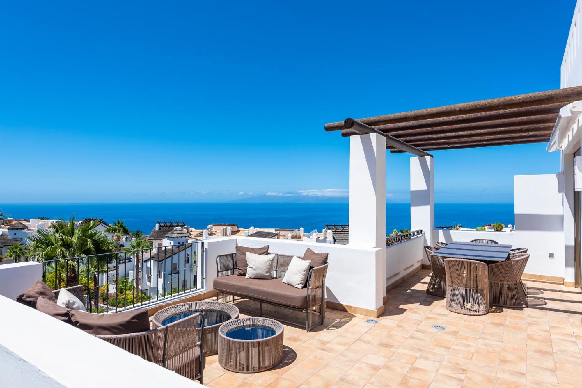 Two-Bedroom Suite with Sea View,1588241430:JPEG