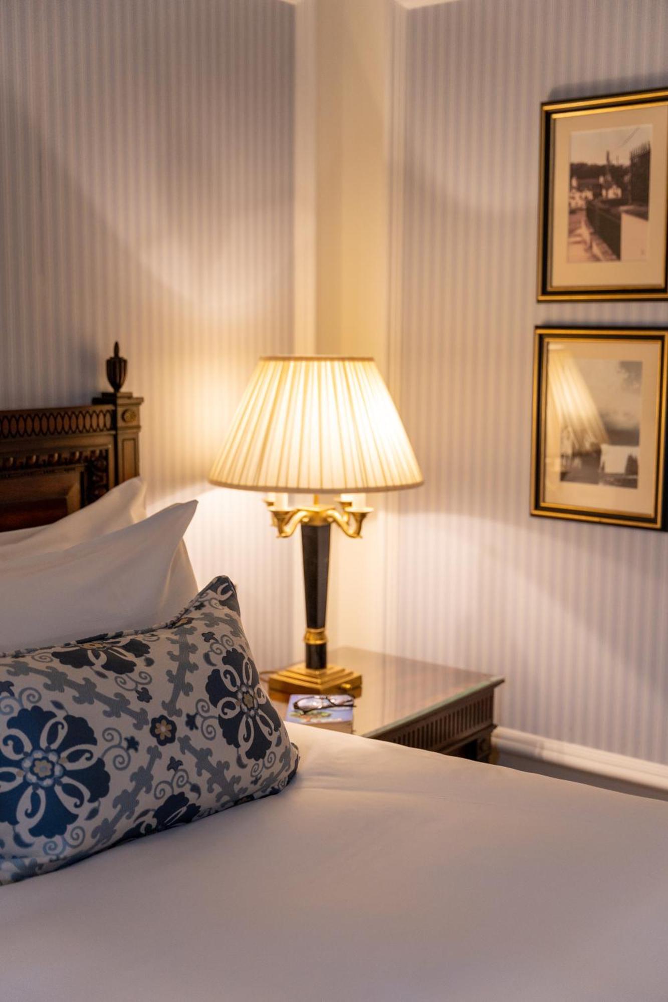 Guestroom Two Single Beds