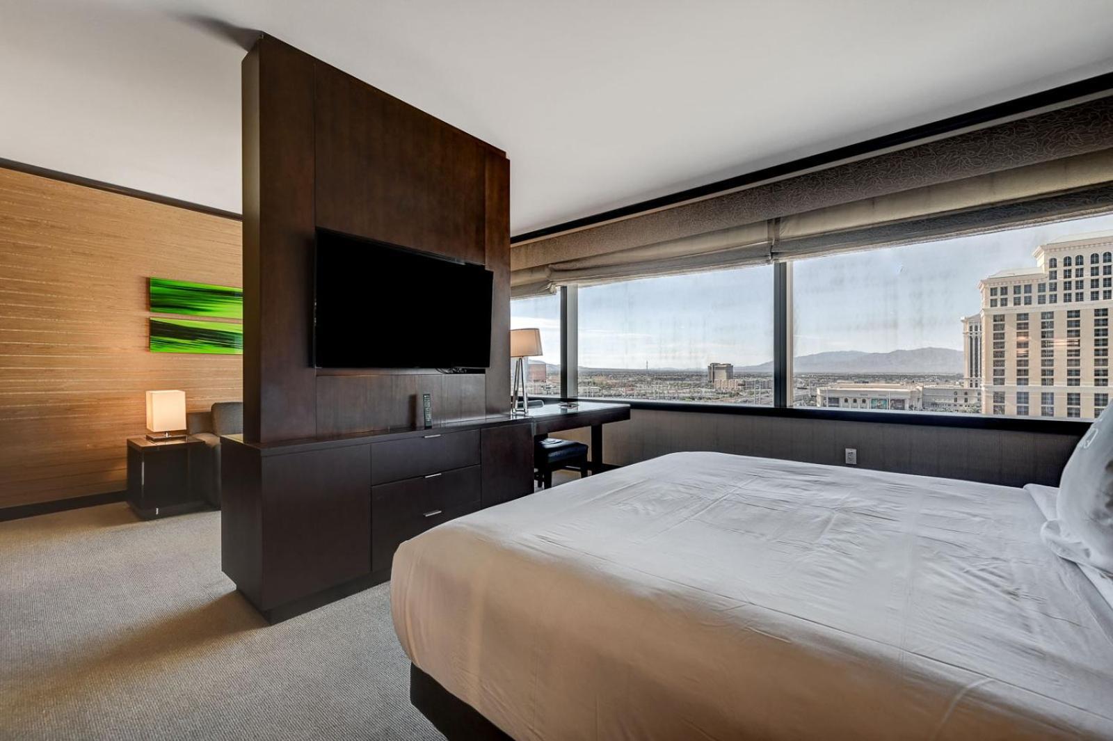 King Suite,1555078801:JPEG