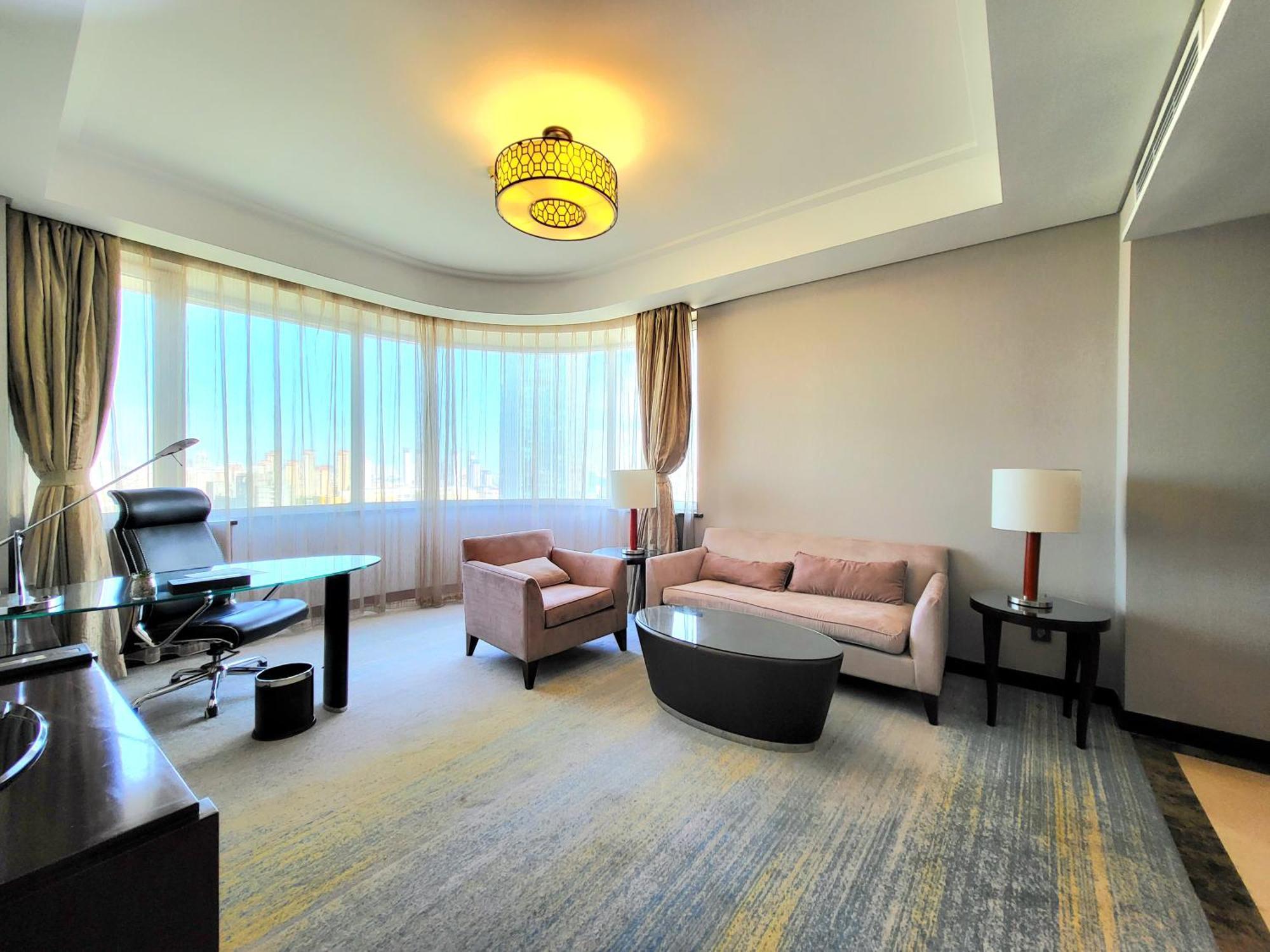 Deluxe Suite
