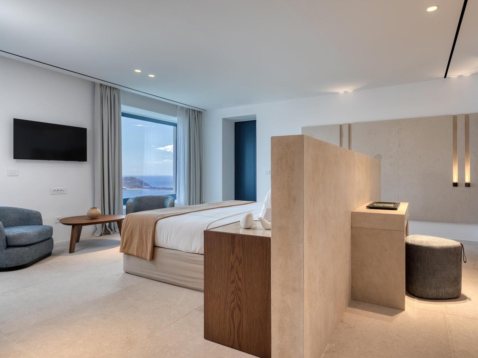Premium Pool Suite with Sea View,1556100364:JPEG