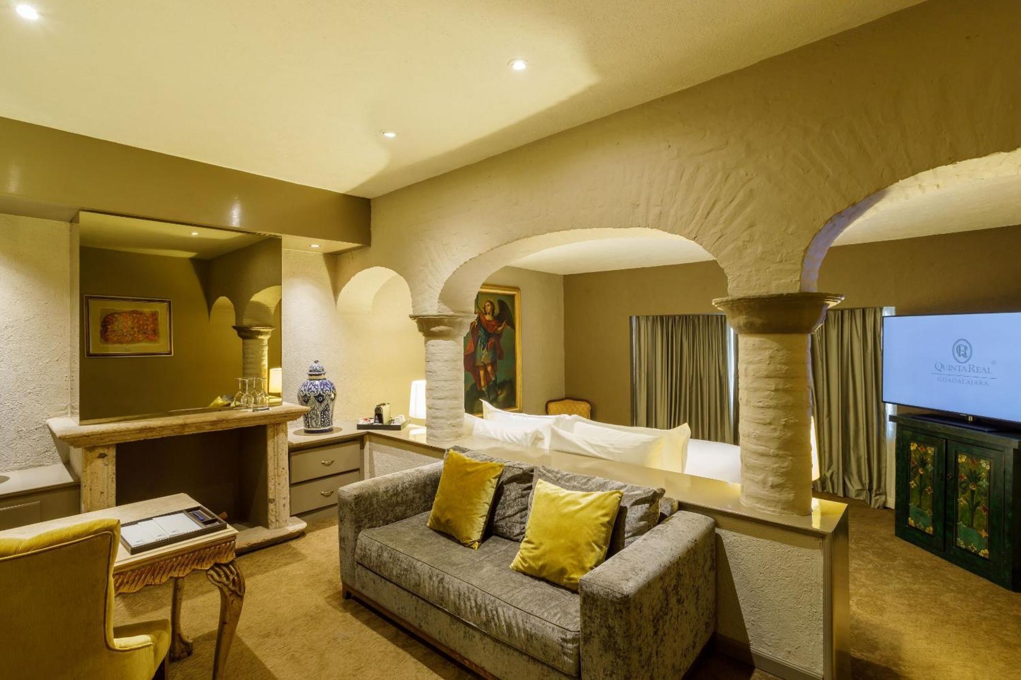 Master Suite King