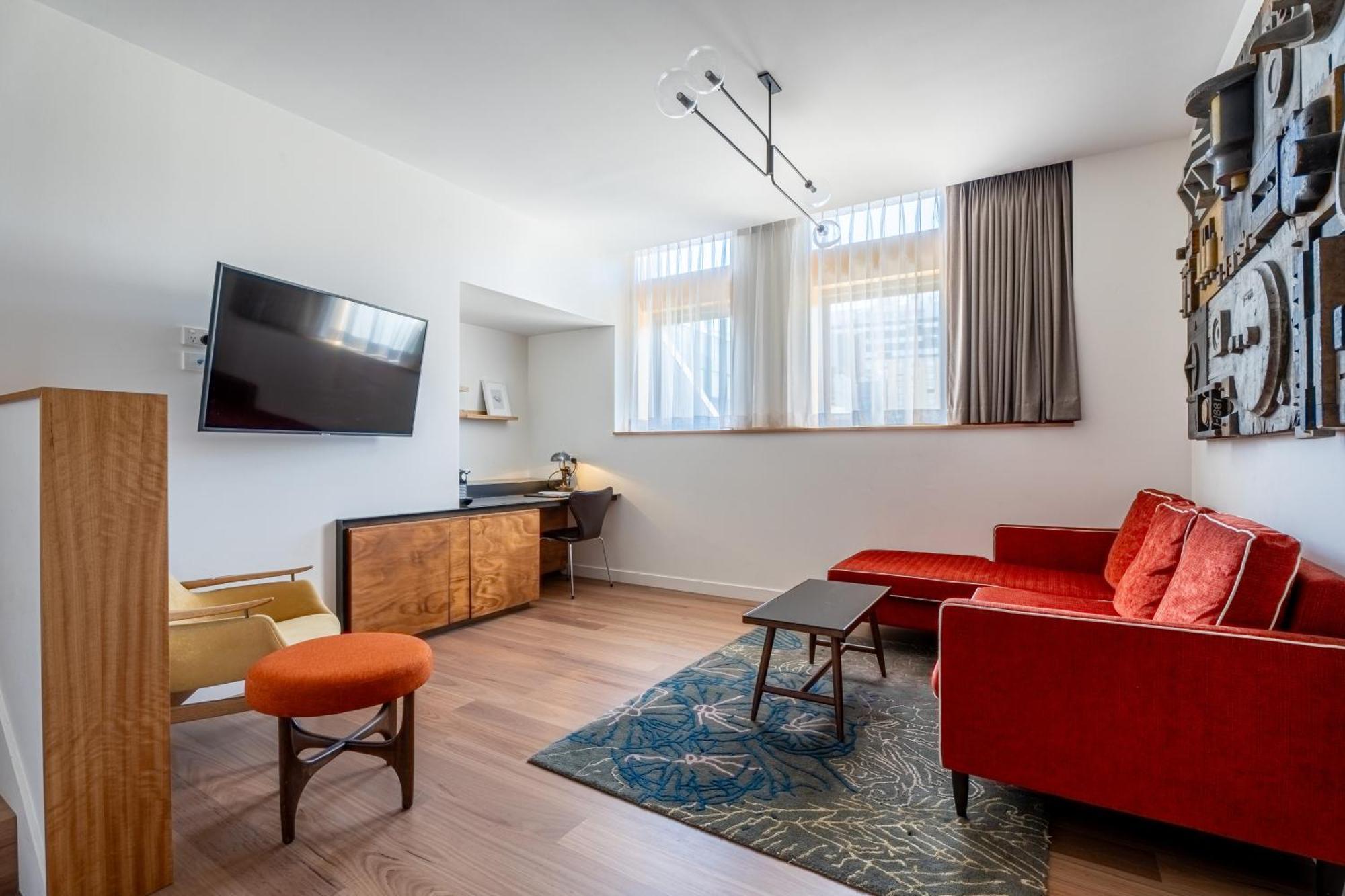One-Bedroom Loft Suite Chippendale