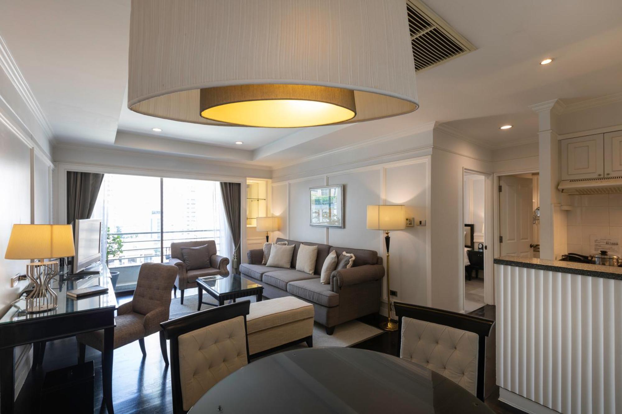 One Bedroom Suite with Lounge Access,1557166492:JPEG