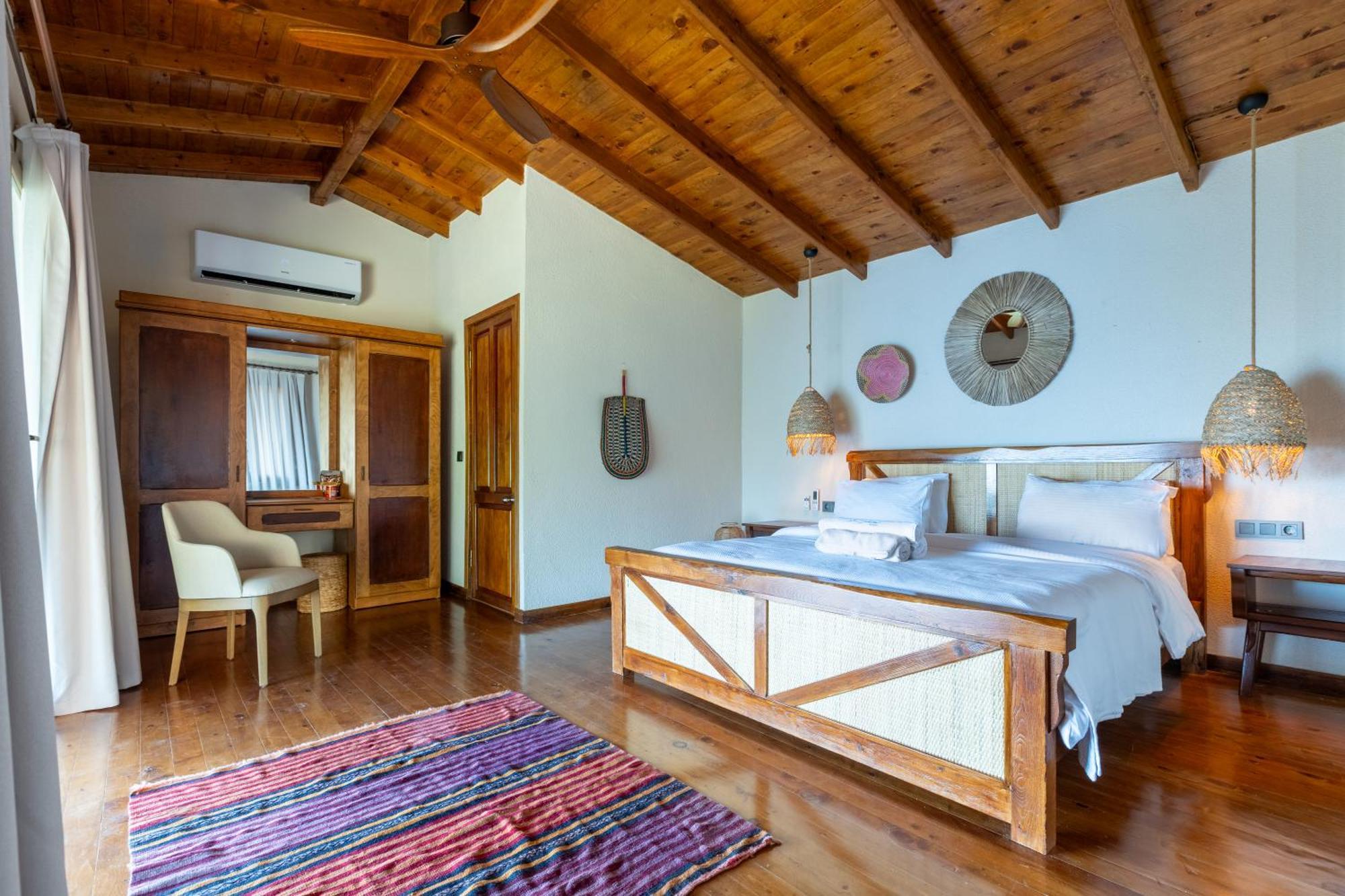 Deluxe Double Room Bath