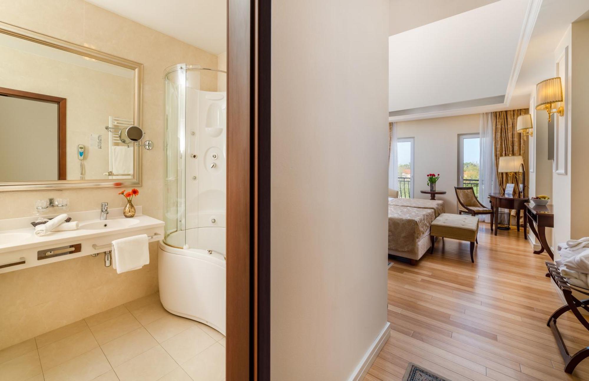 Deluxe Double or Twin Room Balcony