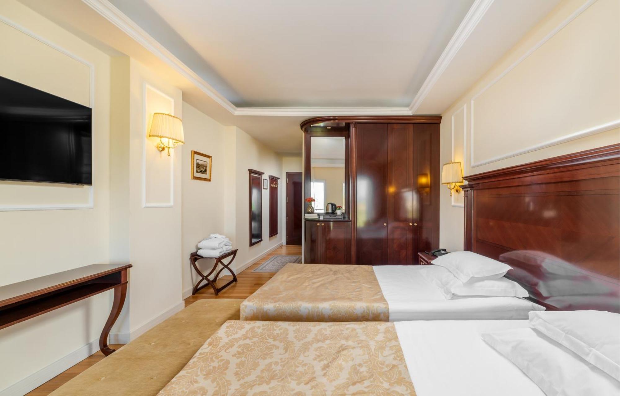 Deluxe Double or Twin Room Balcony