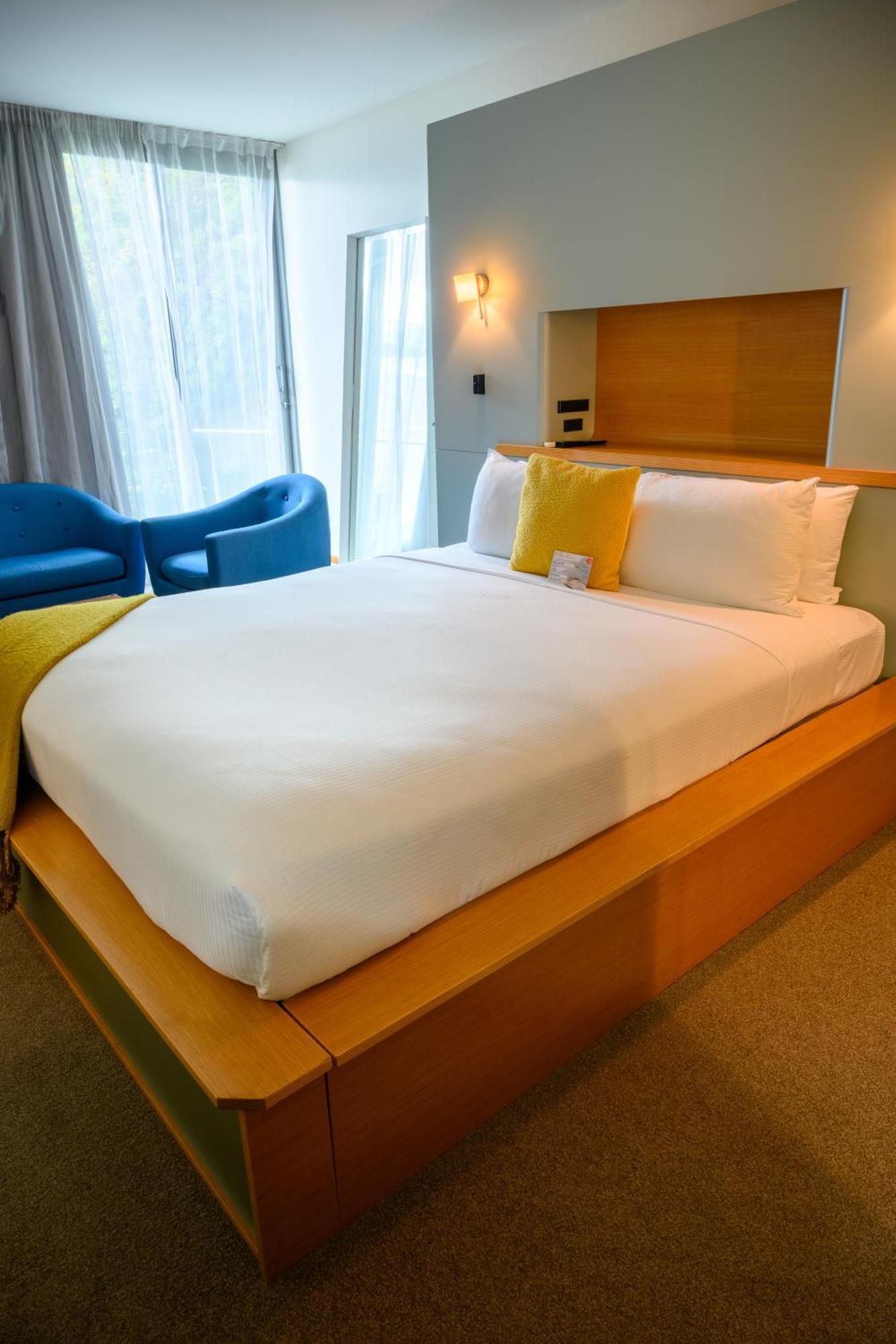Deluxe King Room with Bath,1557381022:JPEG