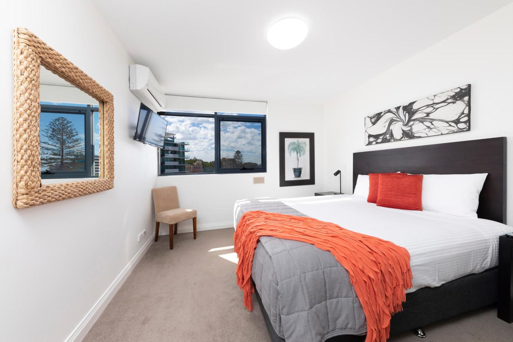 One-Bedroom Apartment Water View