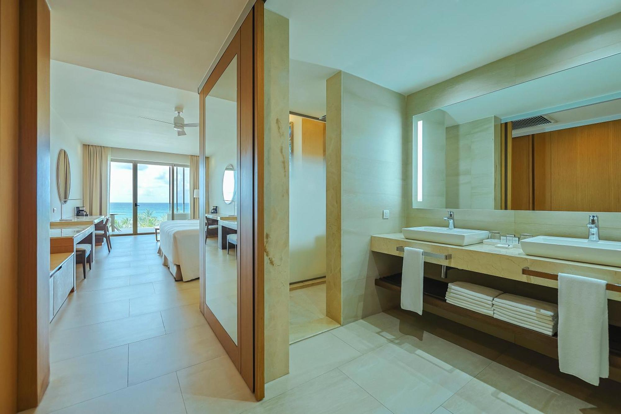 Junior Suite Ocean Front