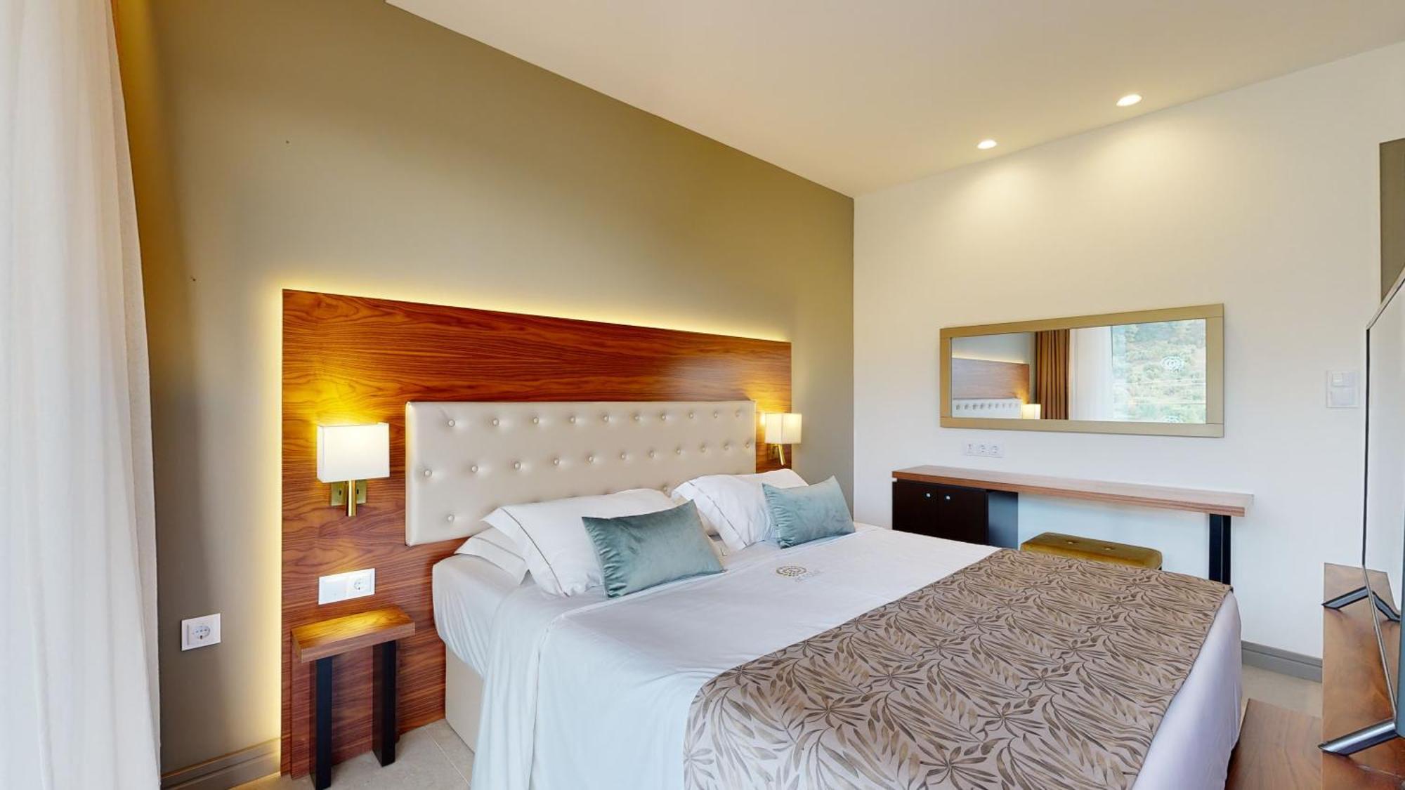 Grand Suite,1558285927:JPEG