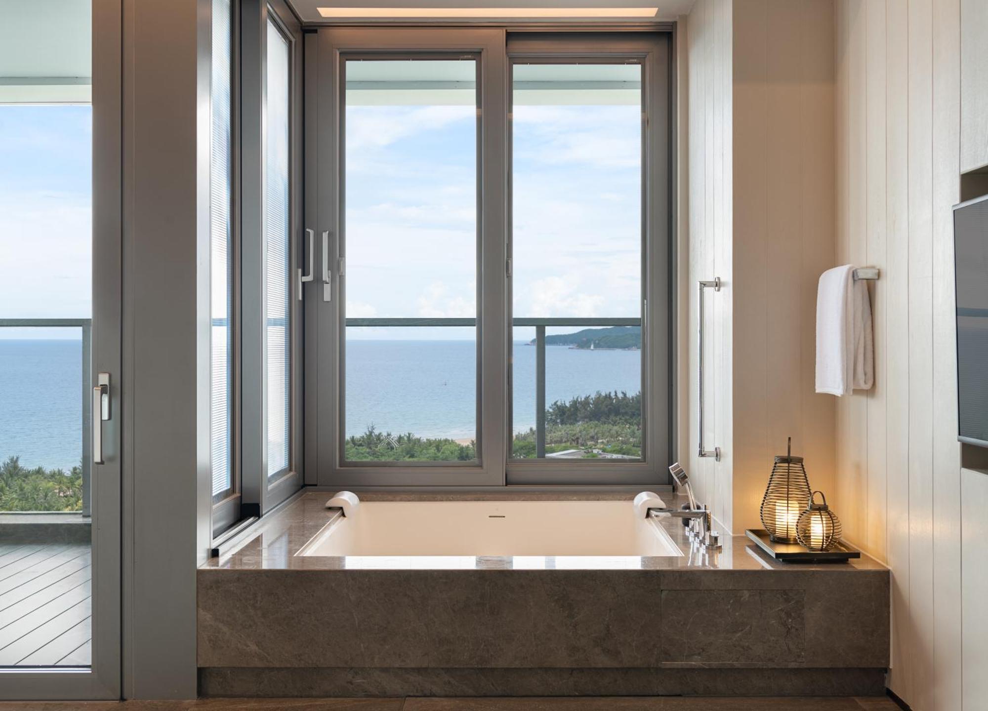 Seascape Ocean View King