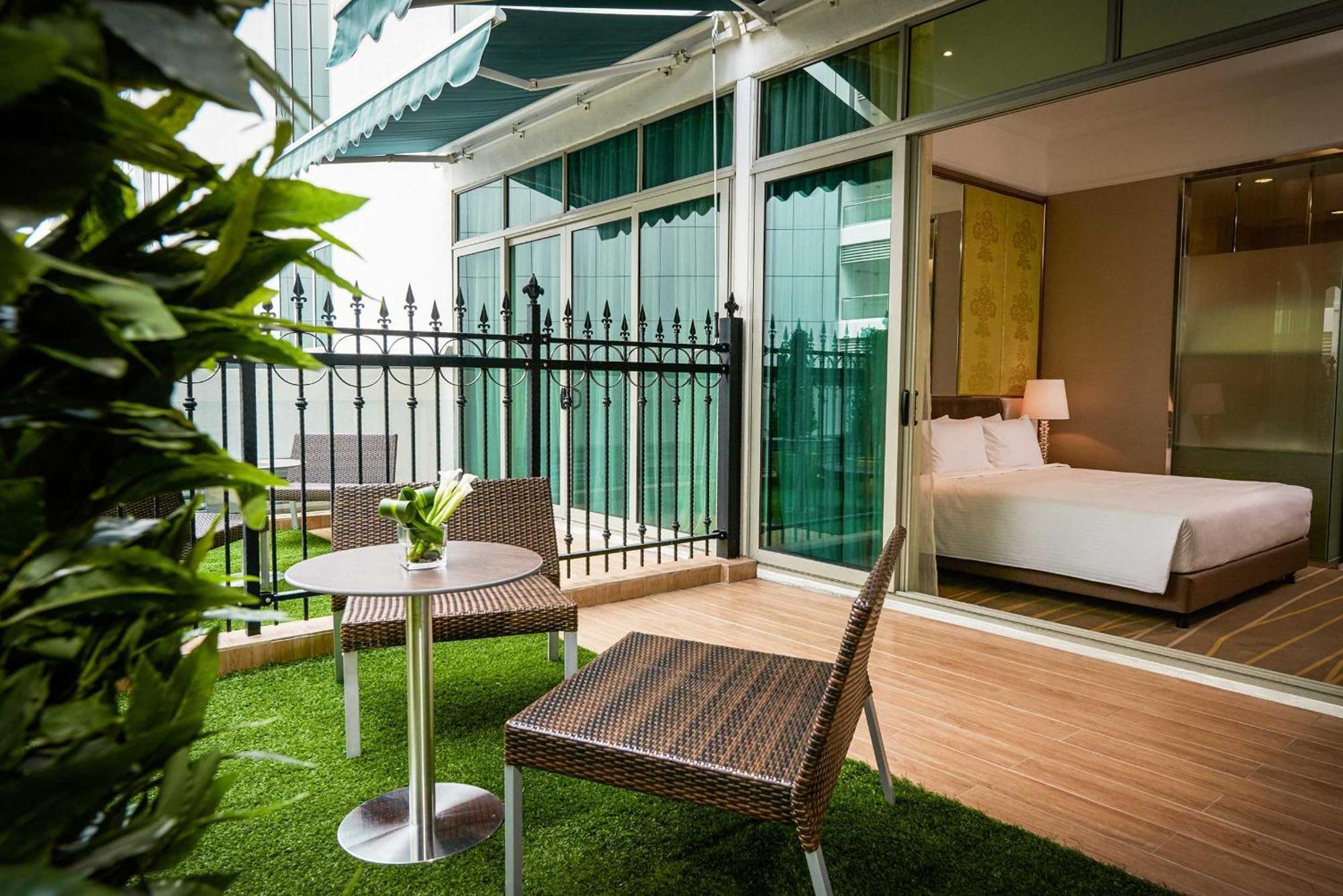 Deluxe Garden Room