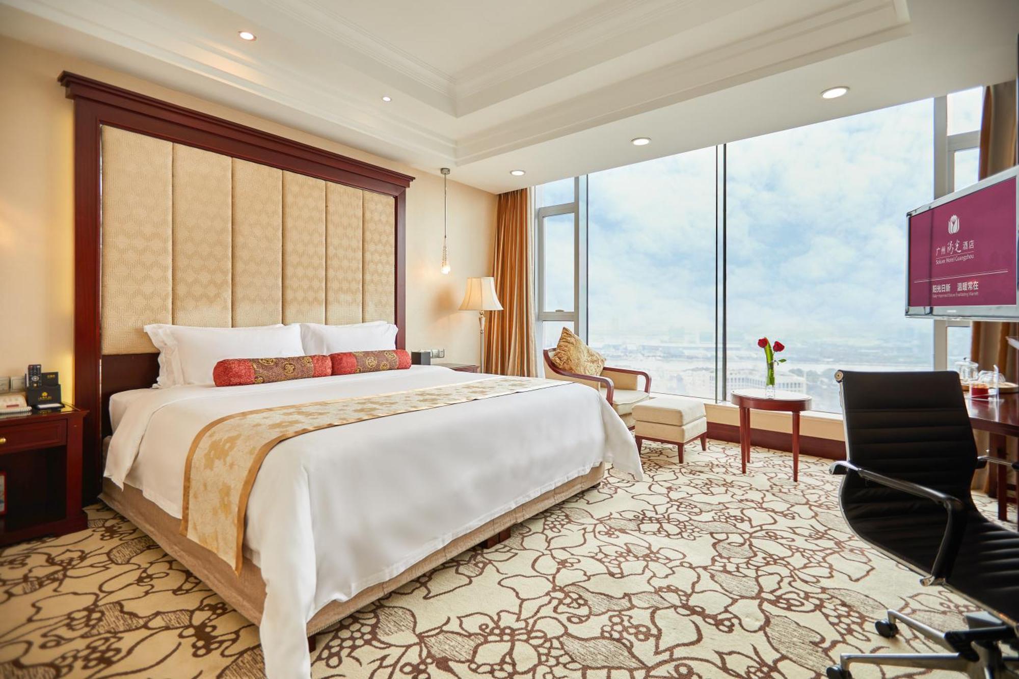 Garden View King Bed Room