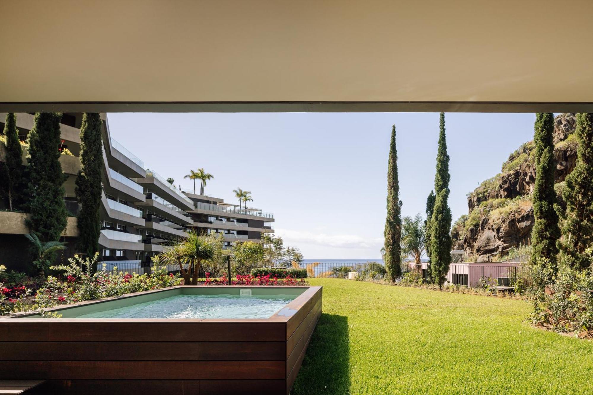 SPE Pool Room
