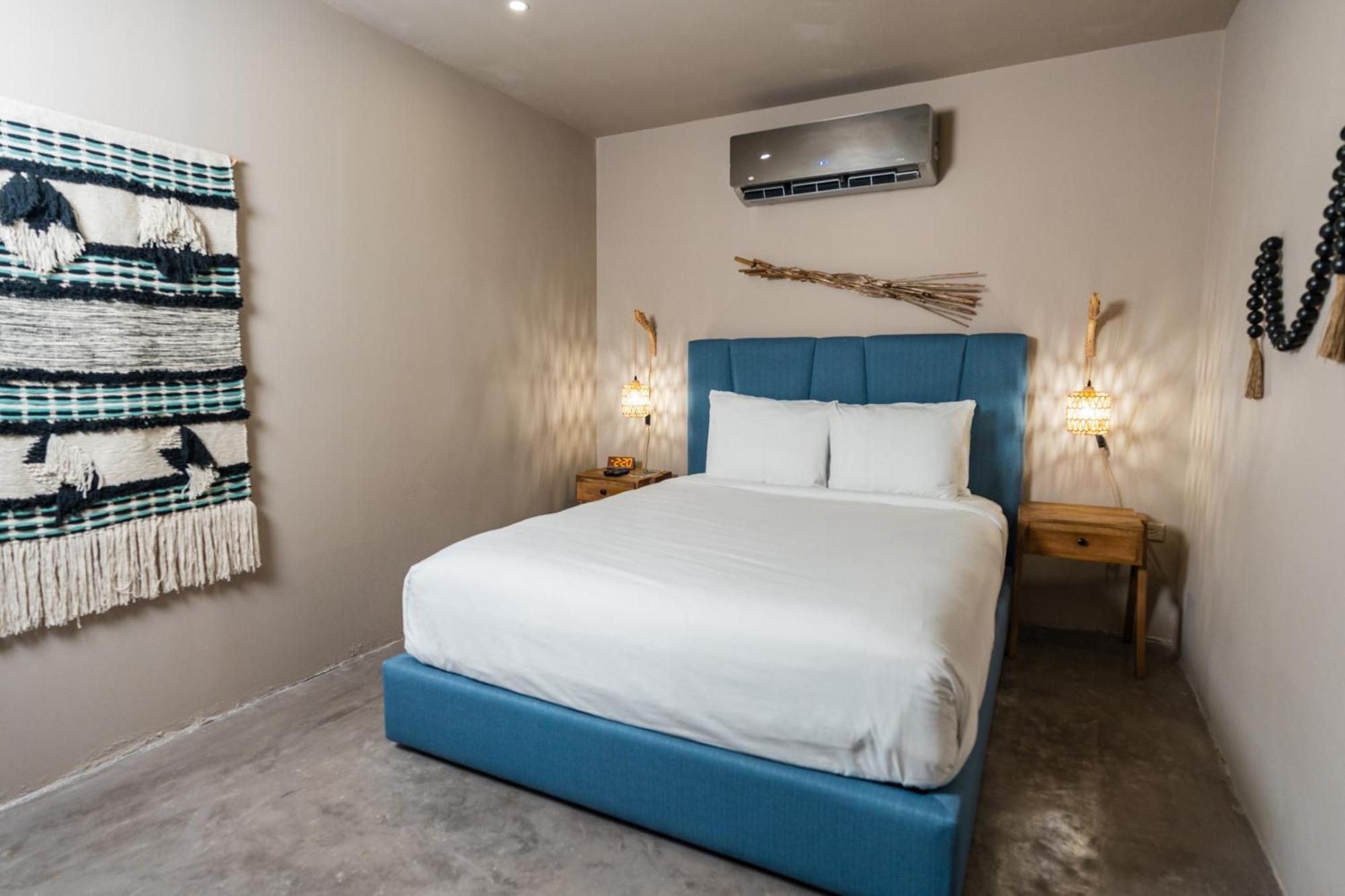 Standard Queen Room,1559712763:JPEG