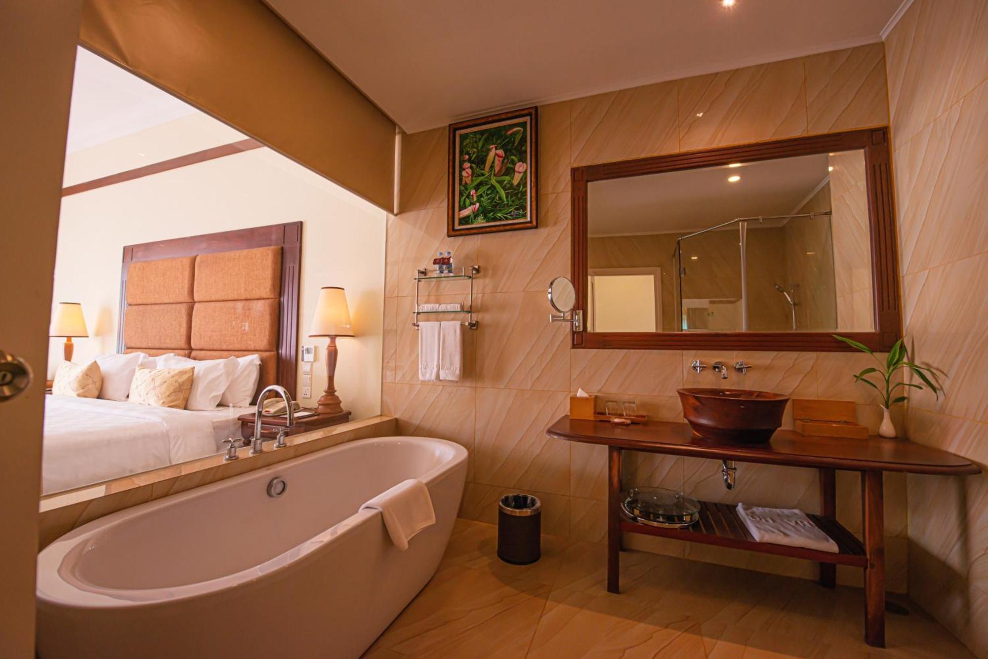 Deluxe Double Garden View