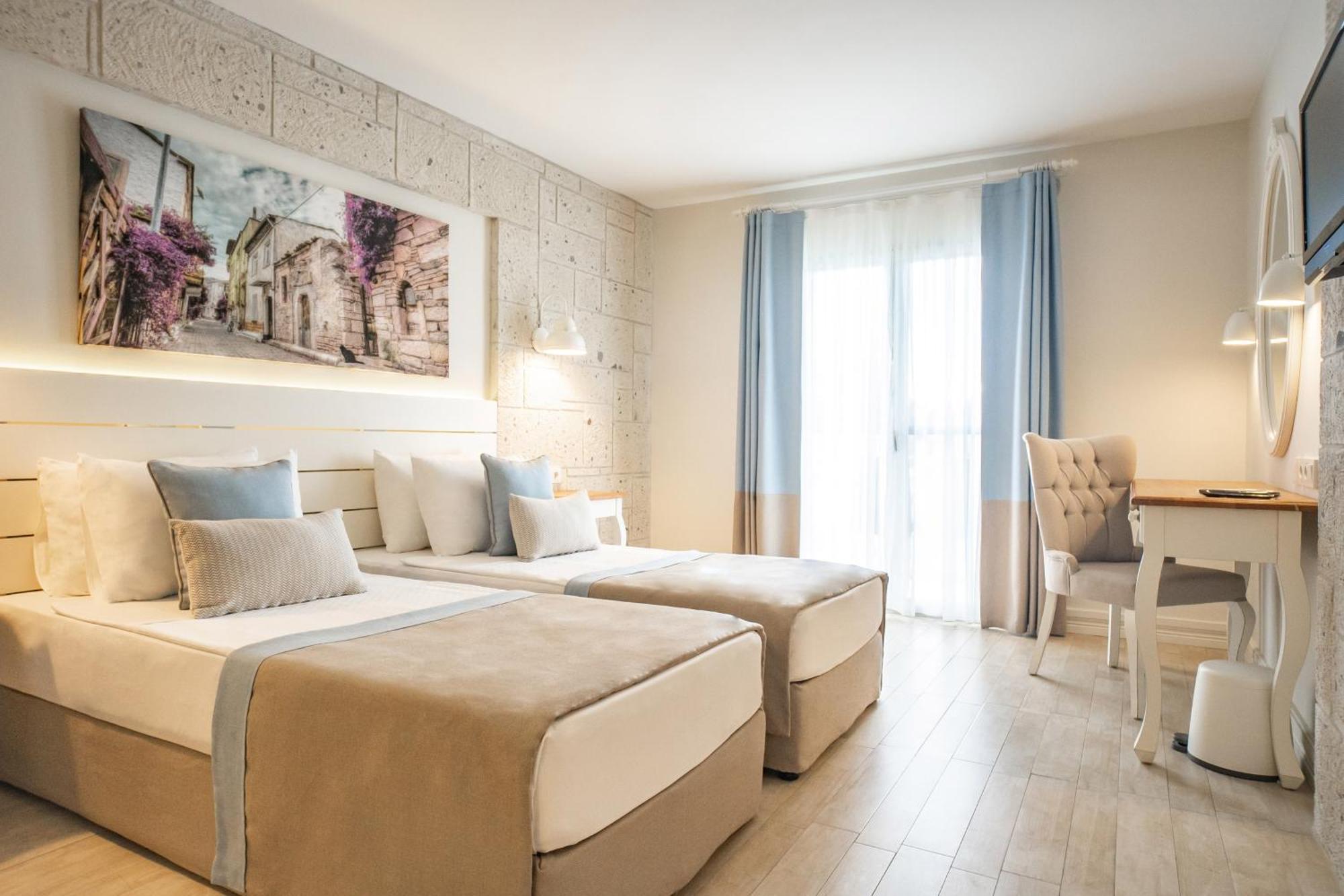Triple Room Balcony