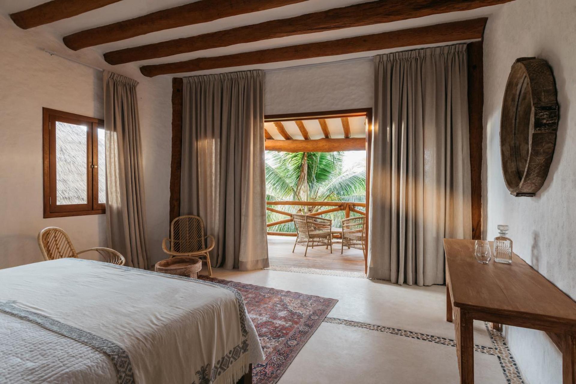 Beach Front Room (2 Adults),1563304540:JPEG