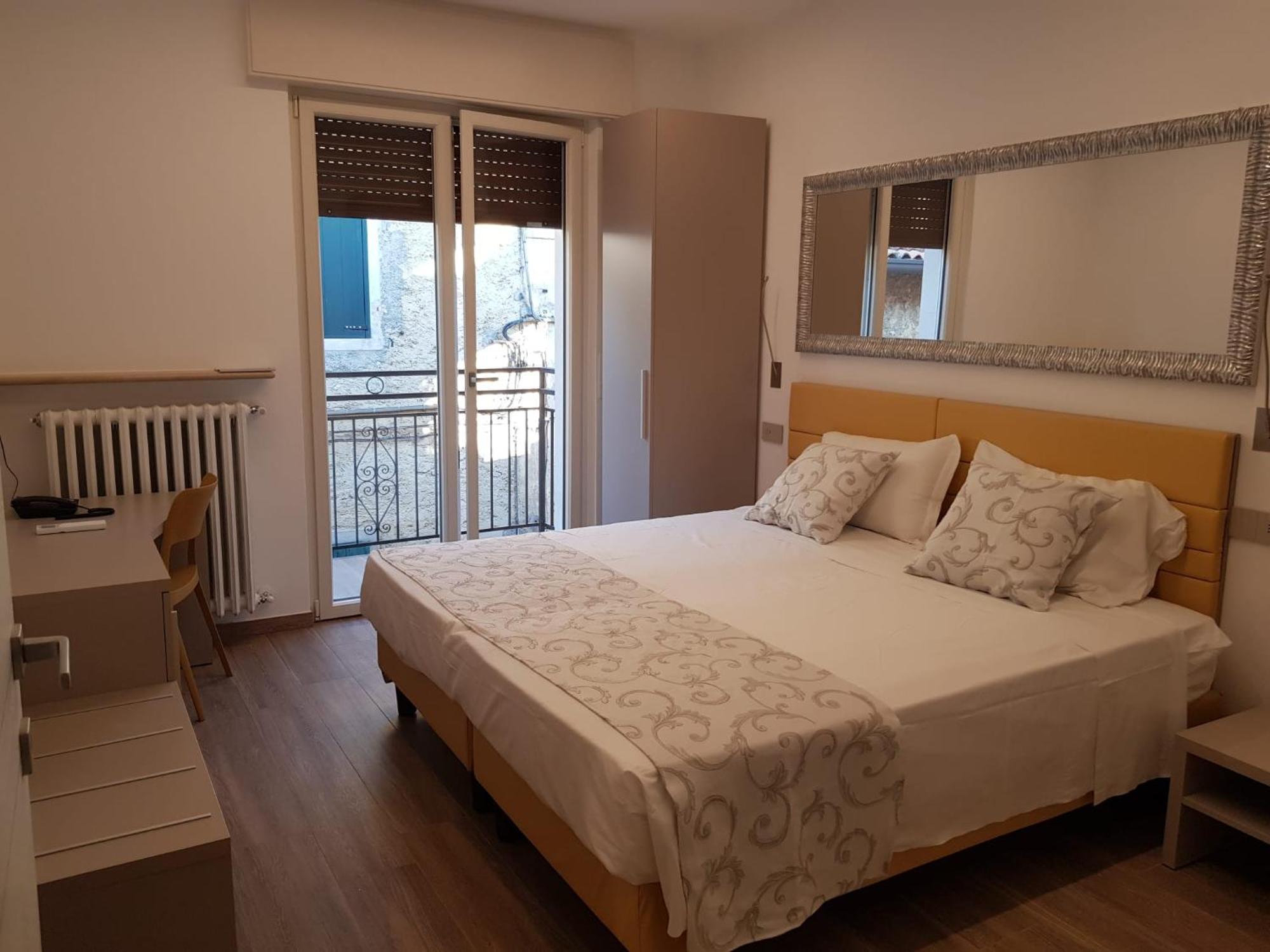 Superior Apartment,1211344303:JPEG