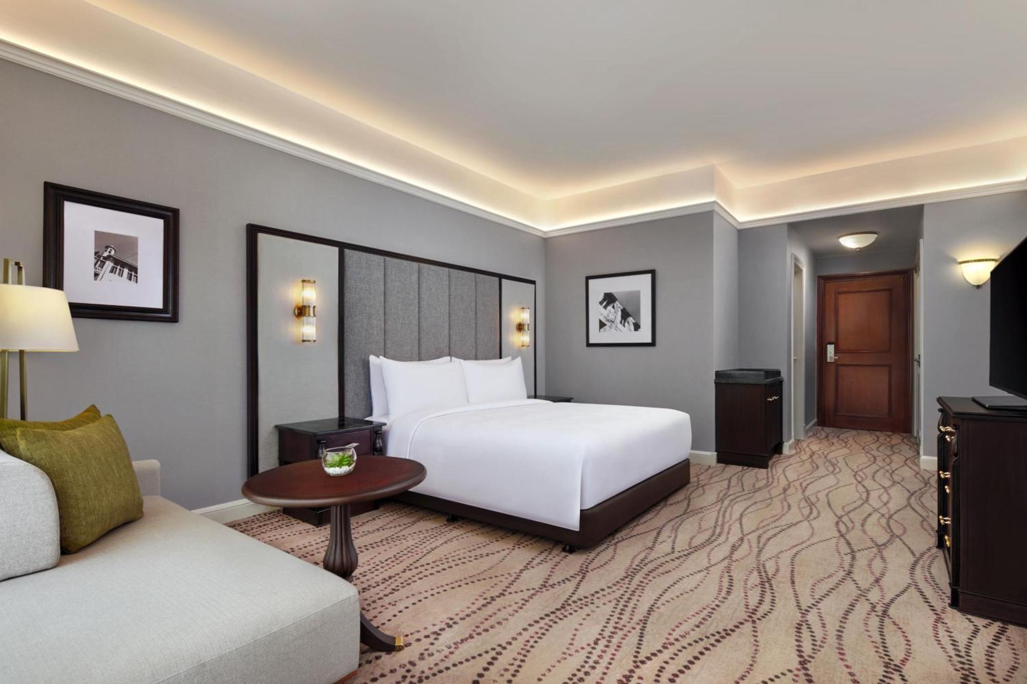 King Room Skyline View Executive Lounge Access,1455609145:JPEG