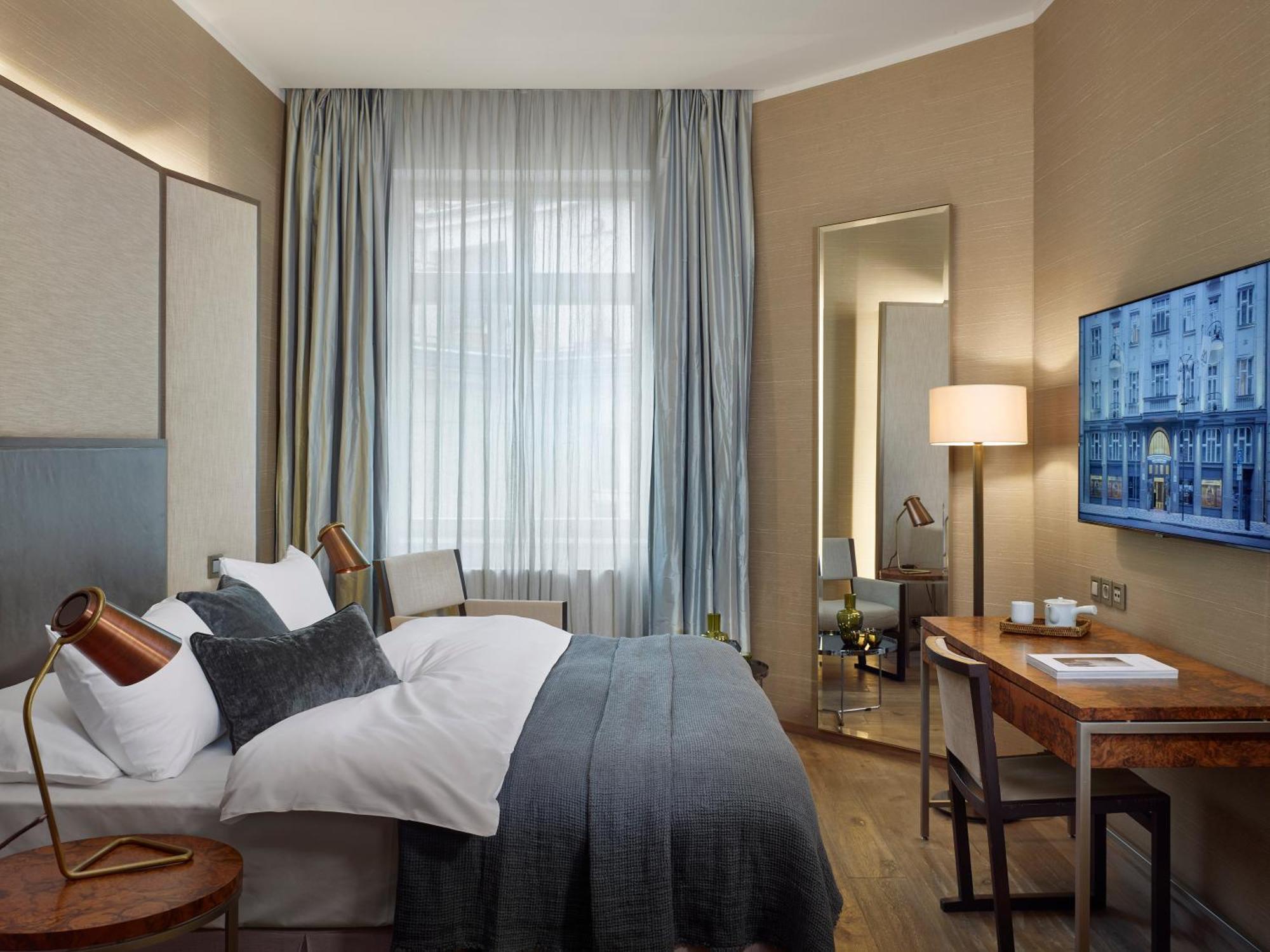 Superior King Room with Lounge and Wellness Access,1567173443:JPEG