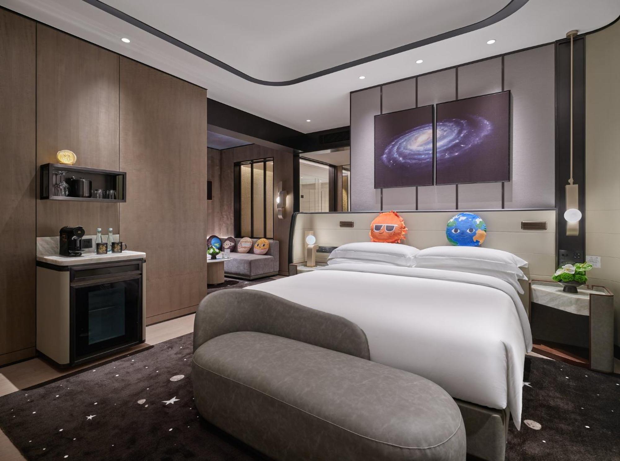 1 King Bed Premium Kids Theme