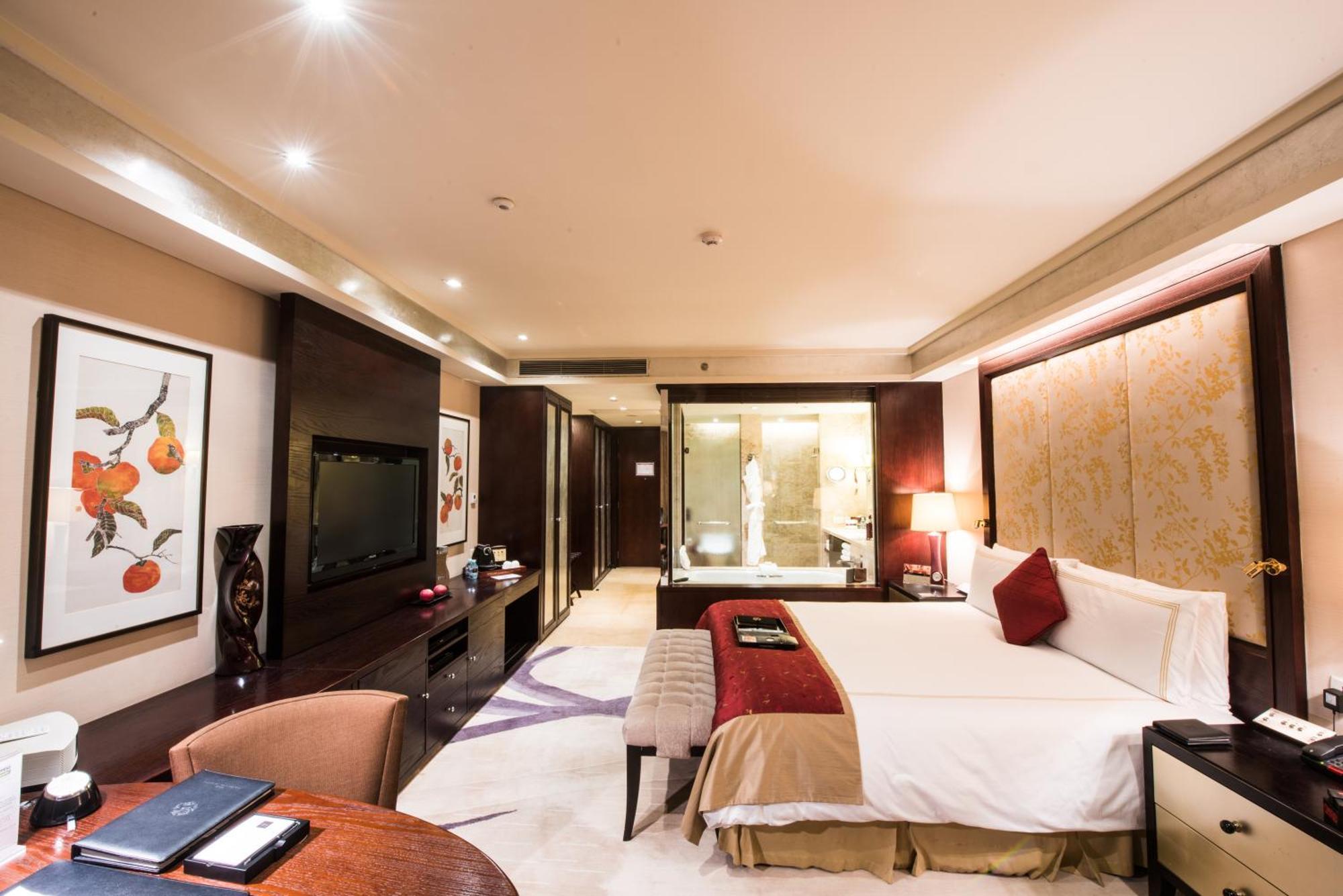 Fairmont Gold King Room