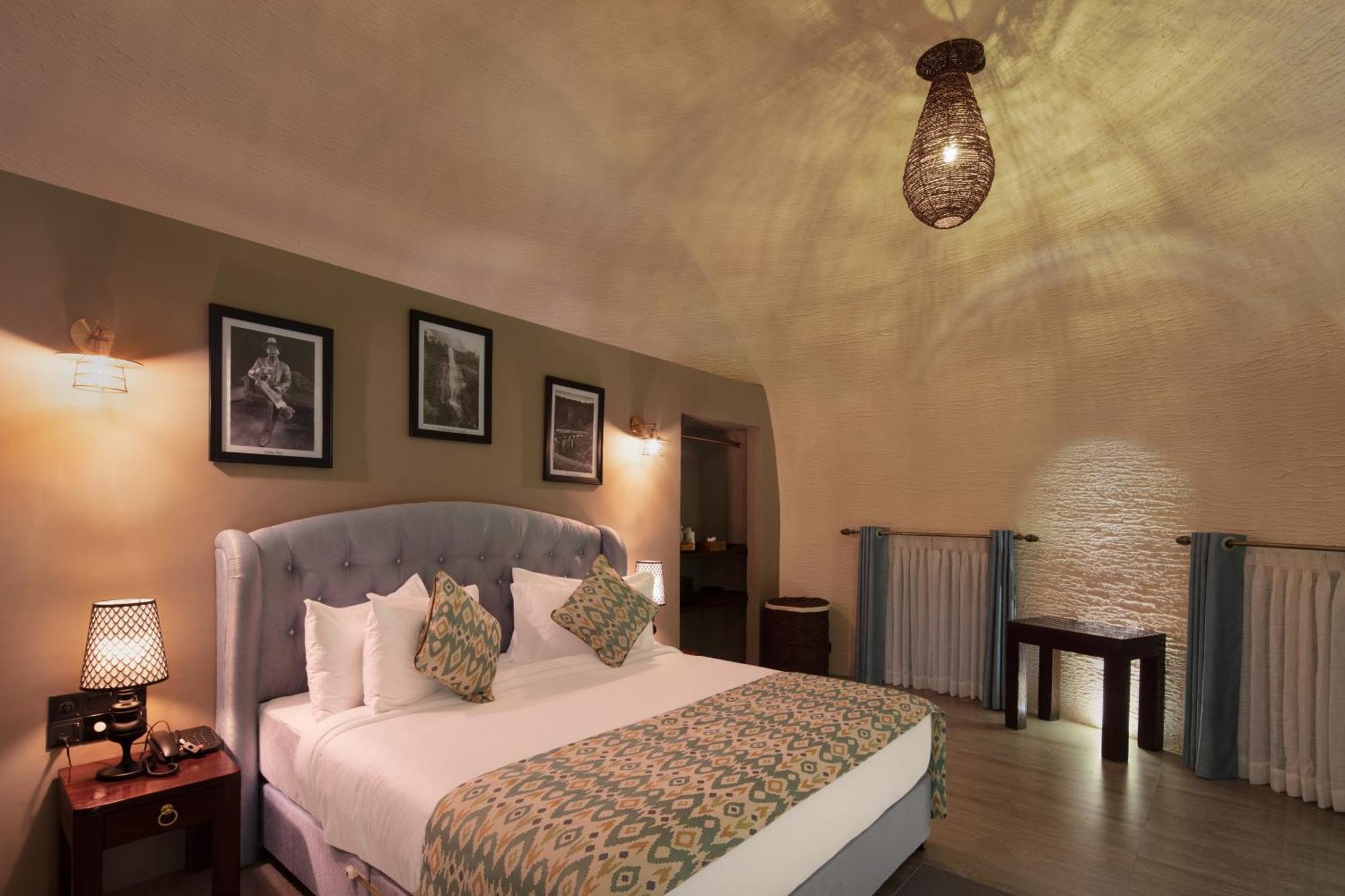 Deluxe Room Mountain View