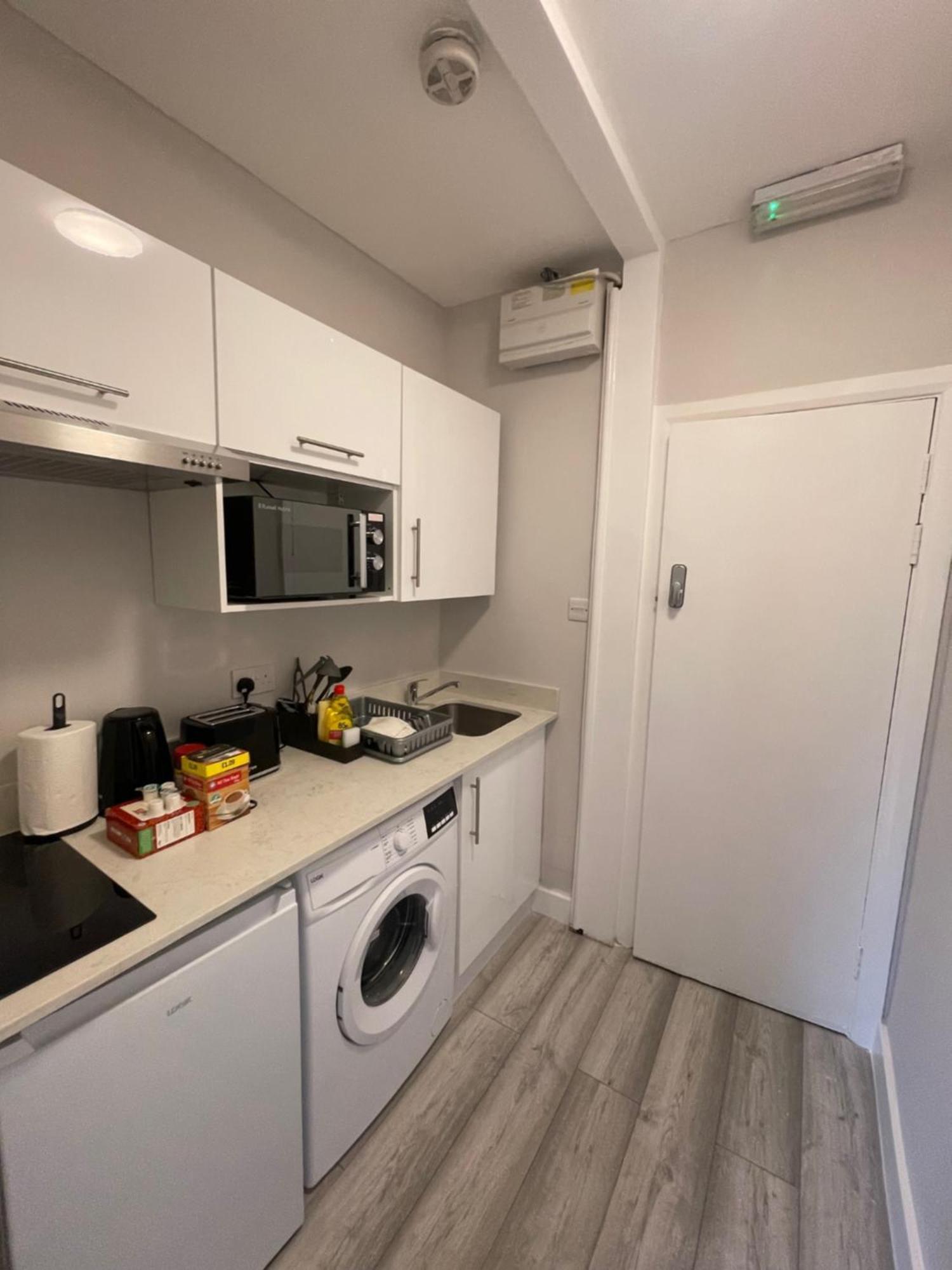 Top 2nd Studio • Sleeps 3,1569705371:JPEG