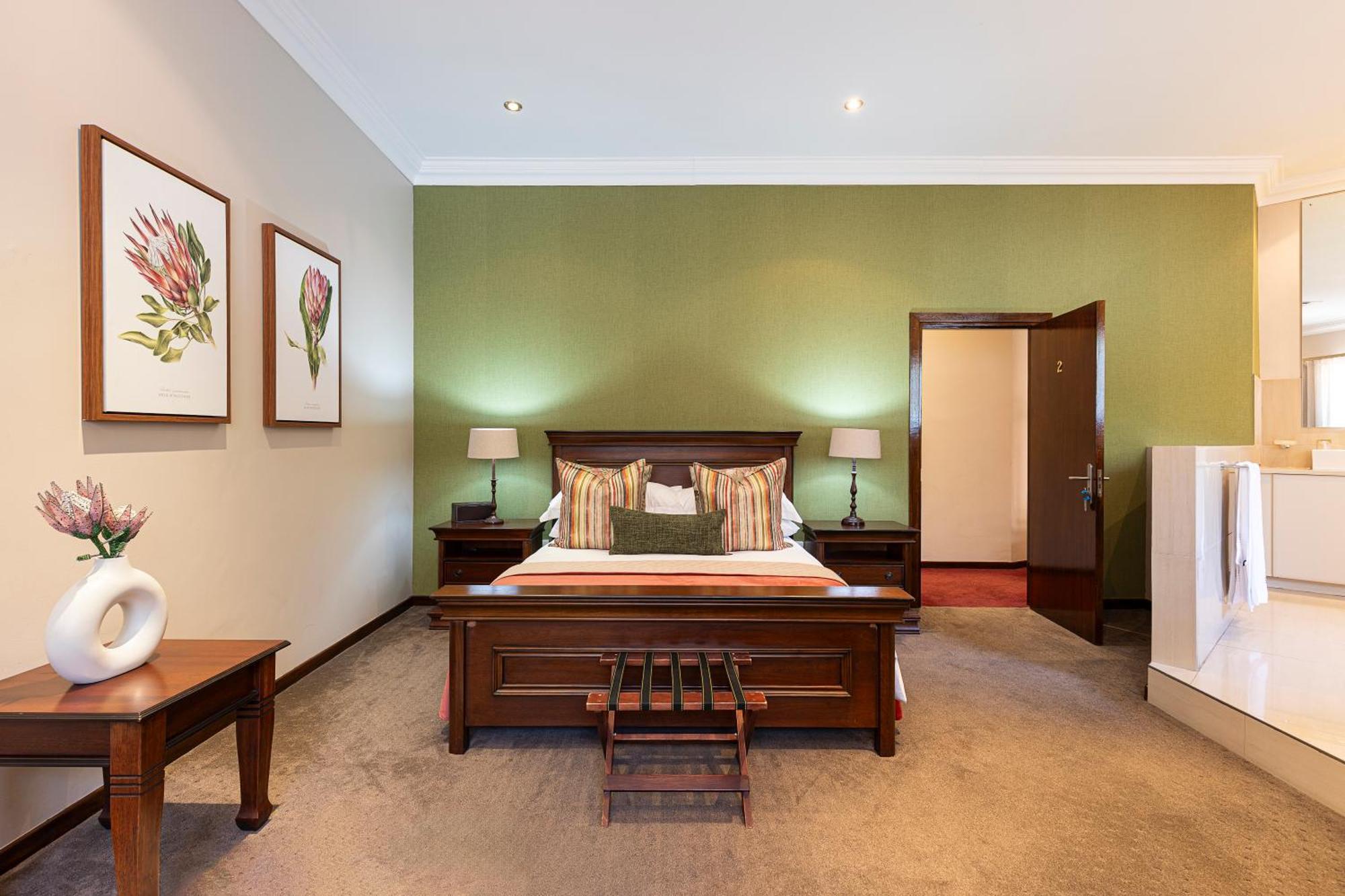 Double Room,1572688358:JPEG