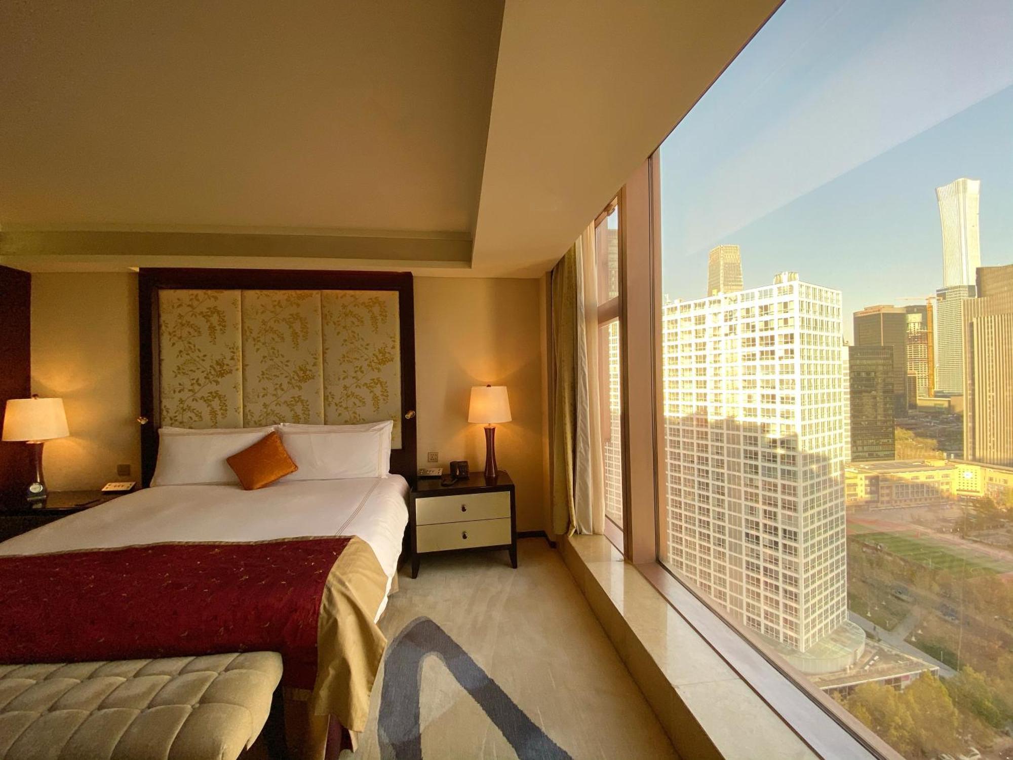 Fairmont Gold King Room