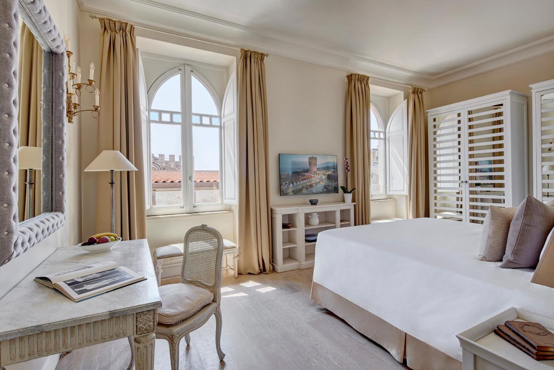 Executive Junior Suite