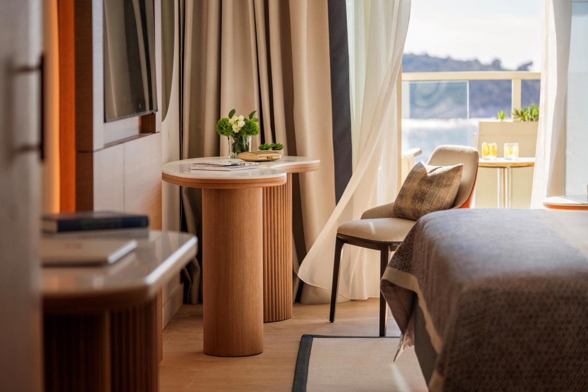 Deluxe Plus Room Sea view Balcony