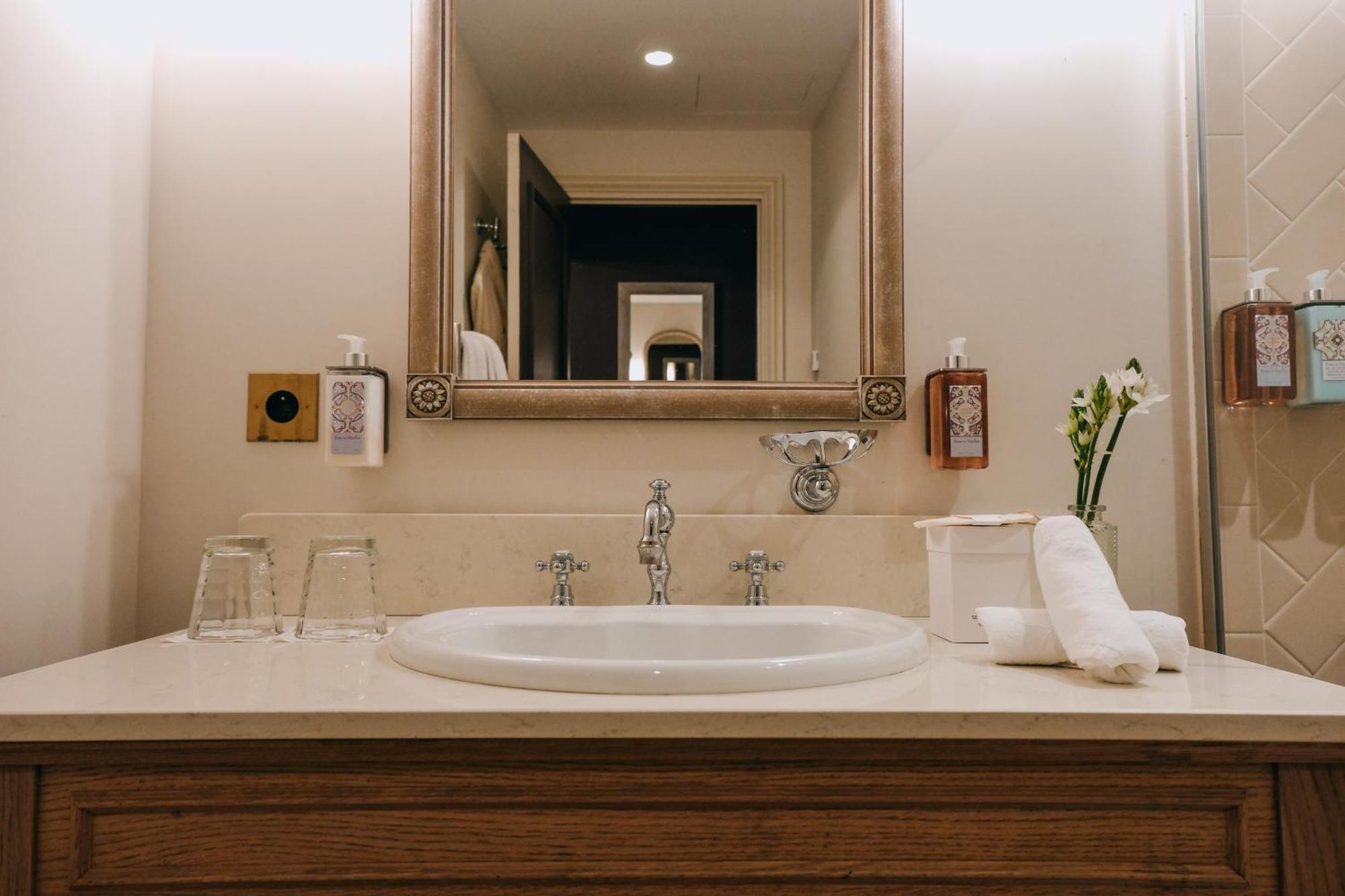 Junior Suite,1574827154:JPEG