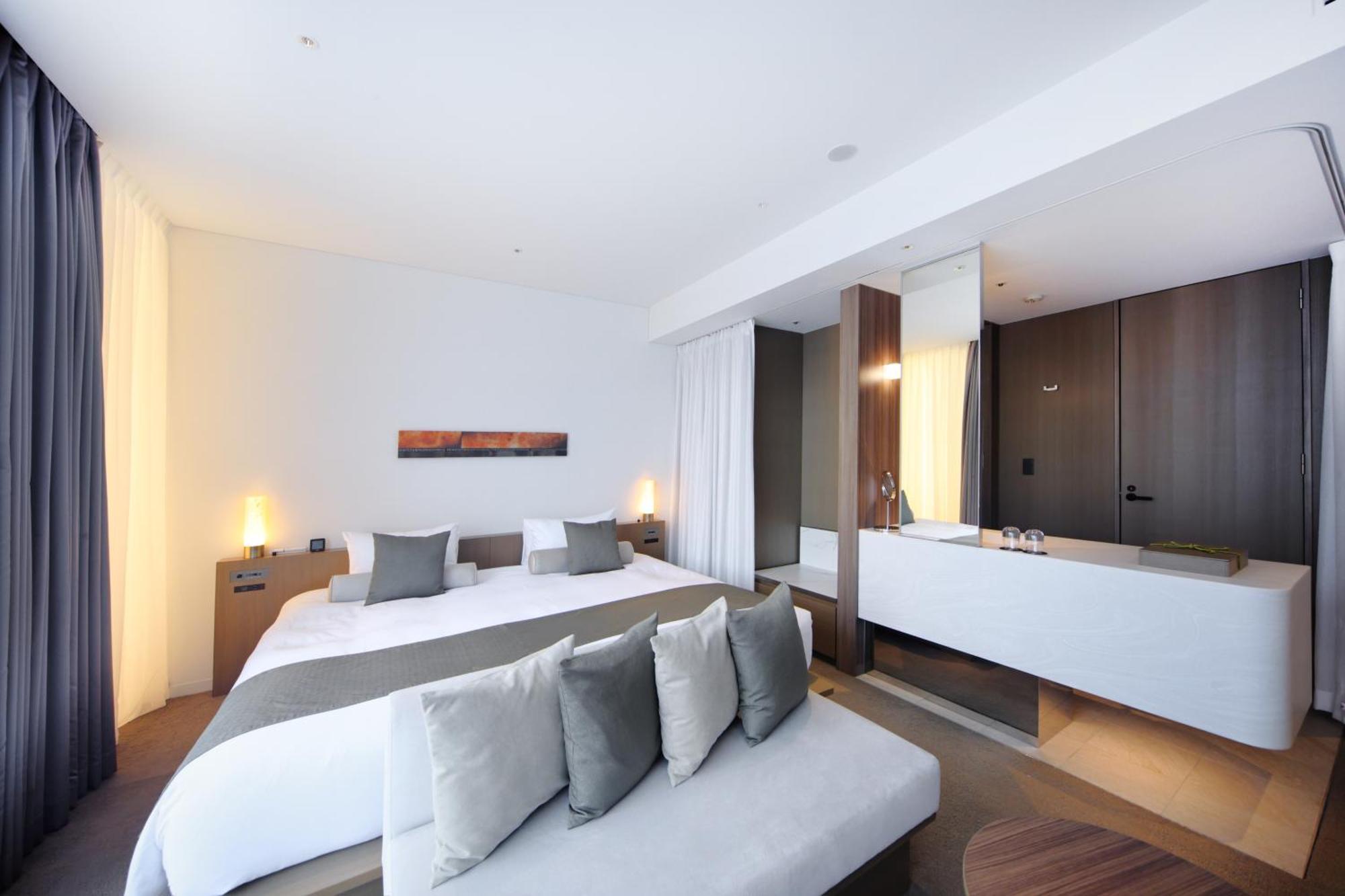 Superior King Room Lounge Access Non Smoking
