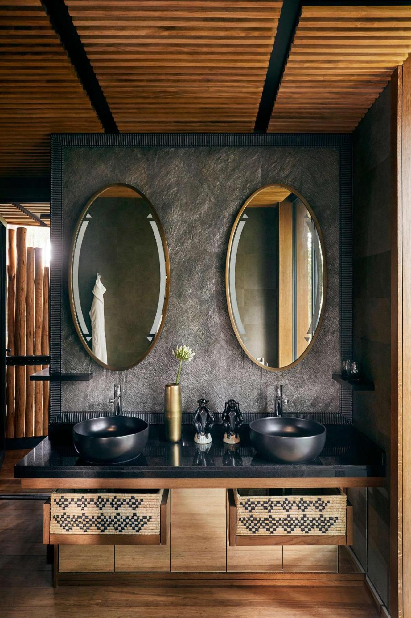 Virunga Lodge