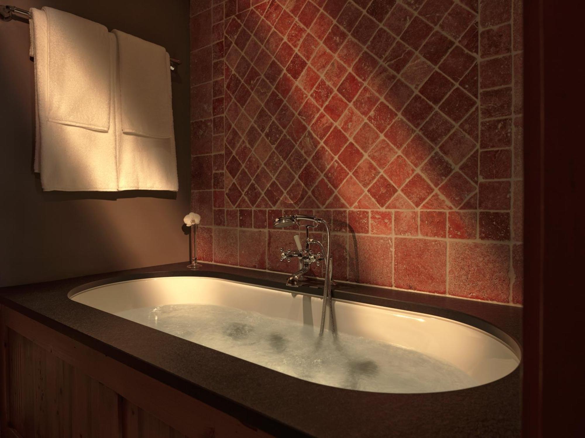 Two-Bedroom Suite,1580158395:JPEG