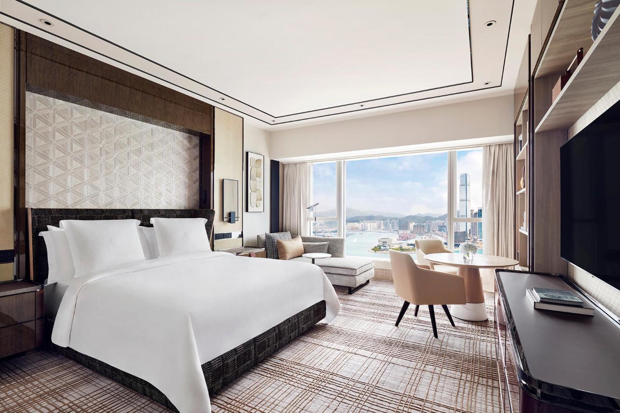 Deluxe Harbour-View Room King
