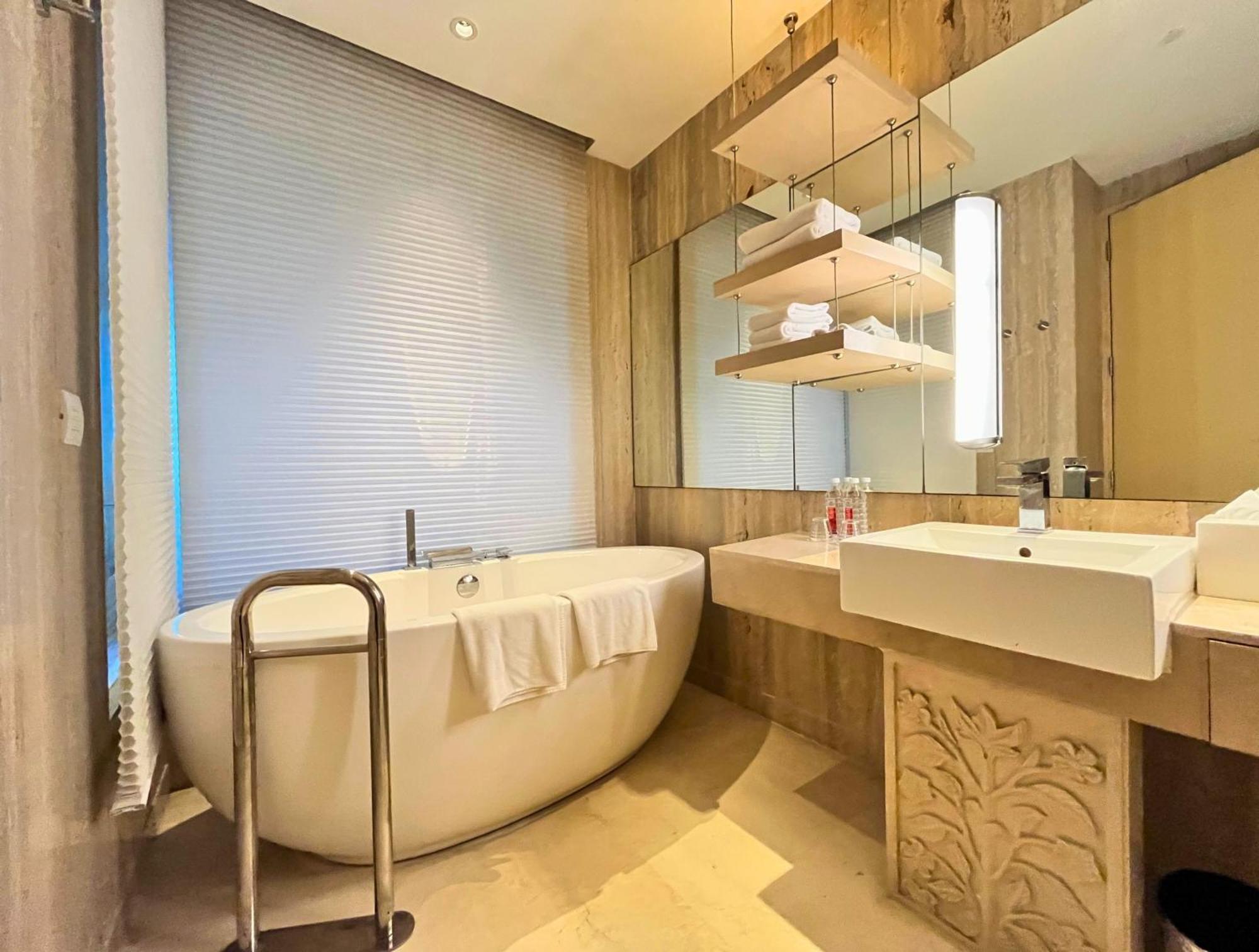 Standard King Room Smoking on food soft beverages INR 500 credit on food soft beverages once during the
