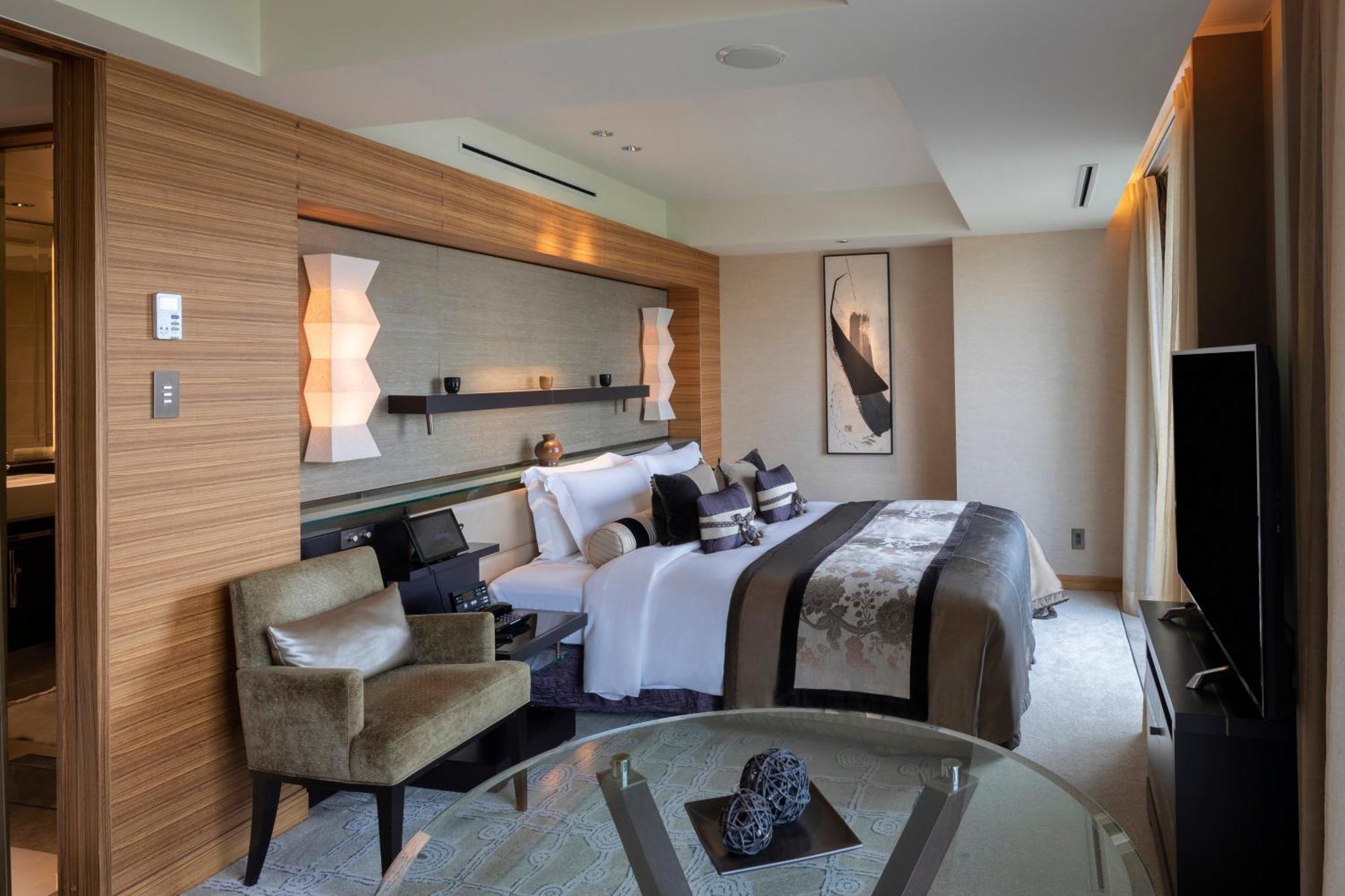 EXECUTIVE HOUSE ZEN Junior Suite Club Lounge Access Non-Smoking 67sqm