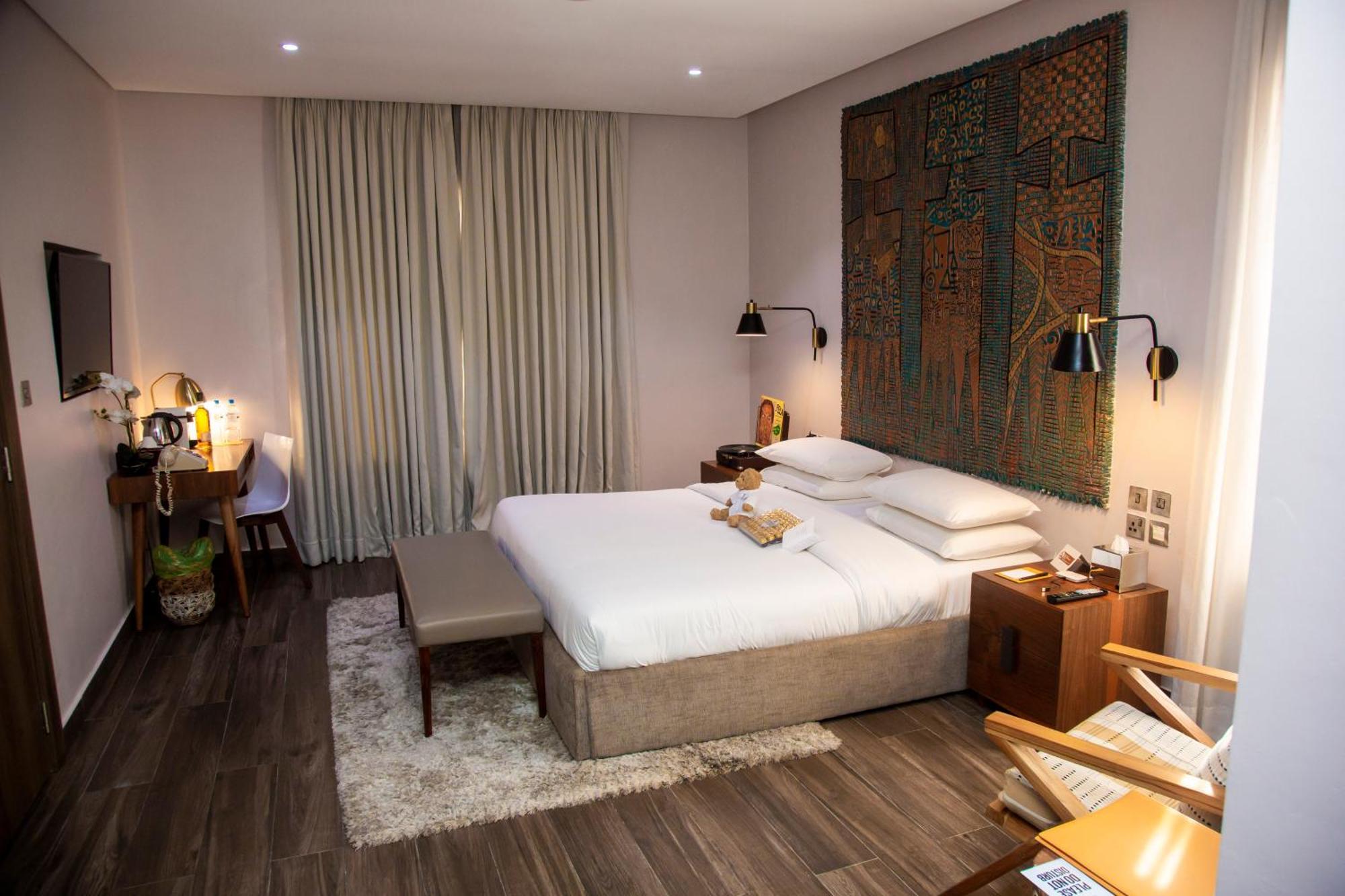 Deluxe Suite
