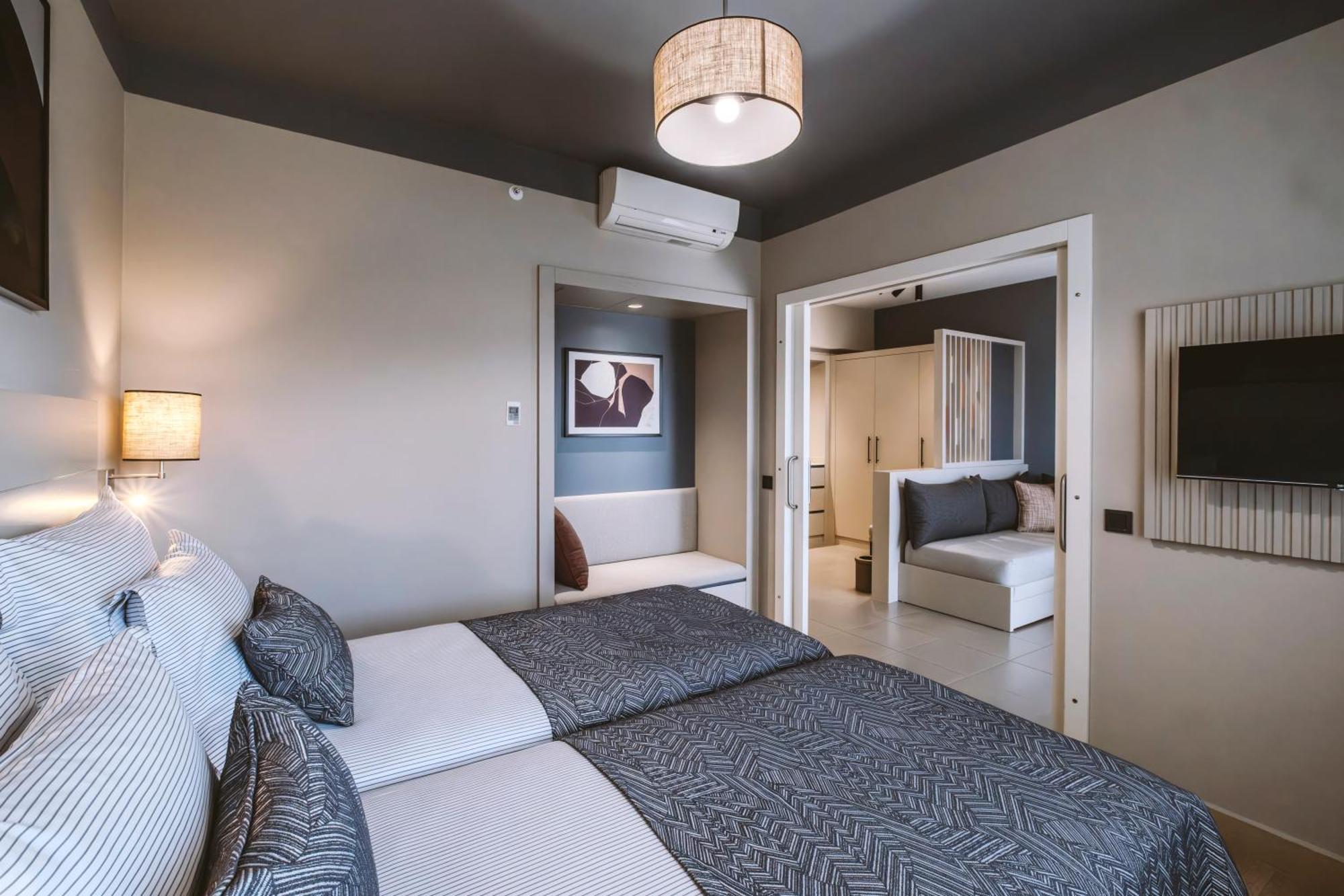 Deluxe Suite Sea View