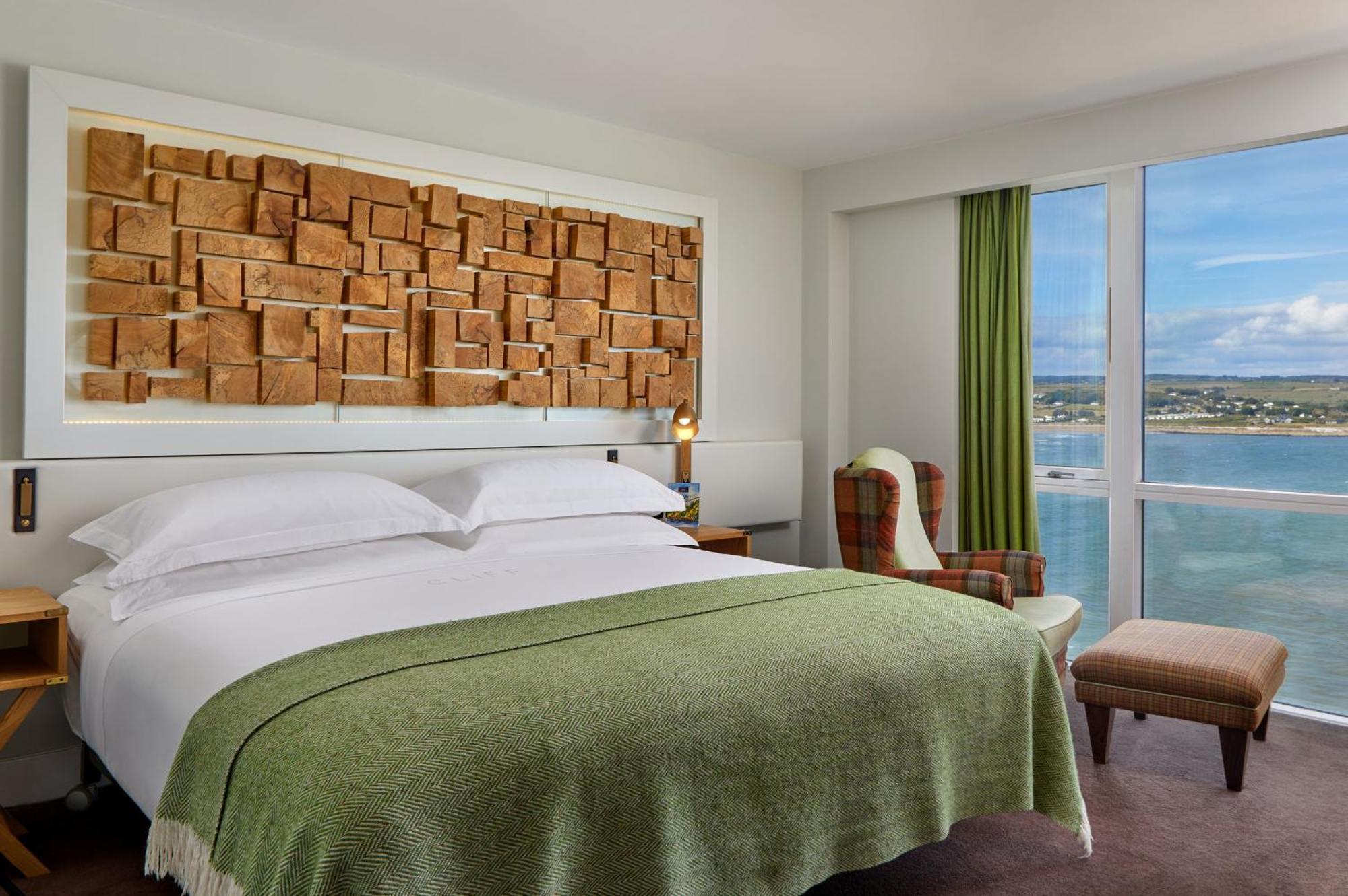 Deluxe Room with Sea View,1597549025:JPEG