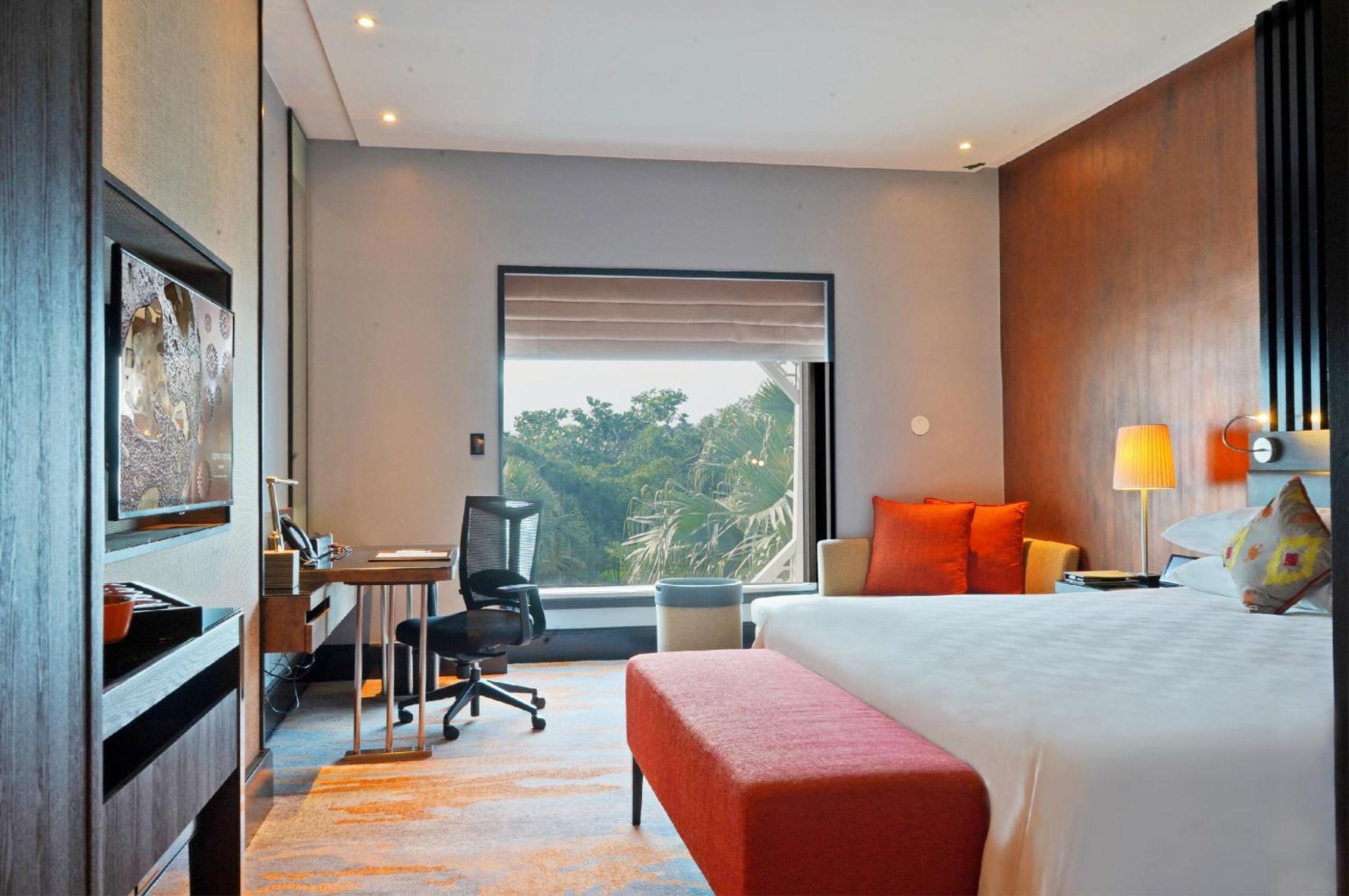 Deluxe Hollywood Room