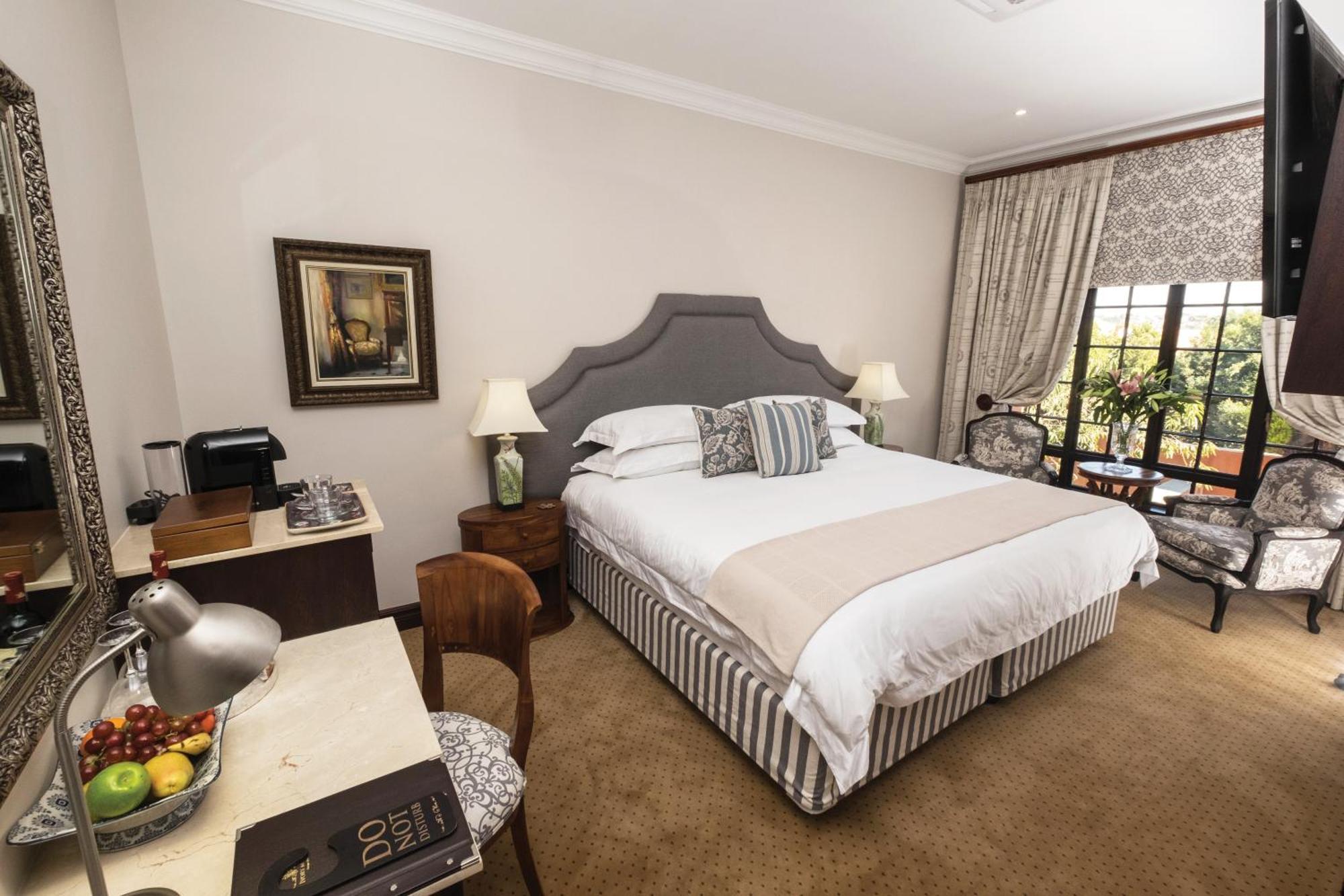 Deluxe King Suite